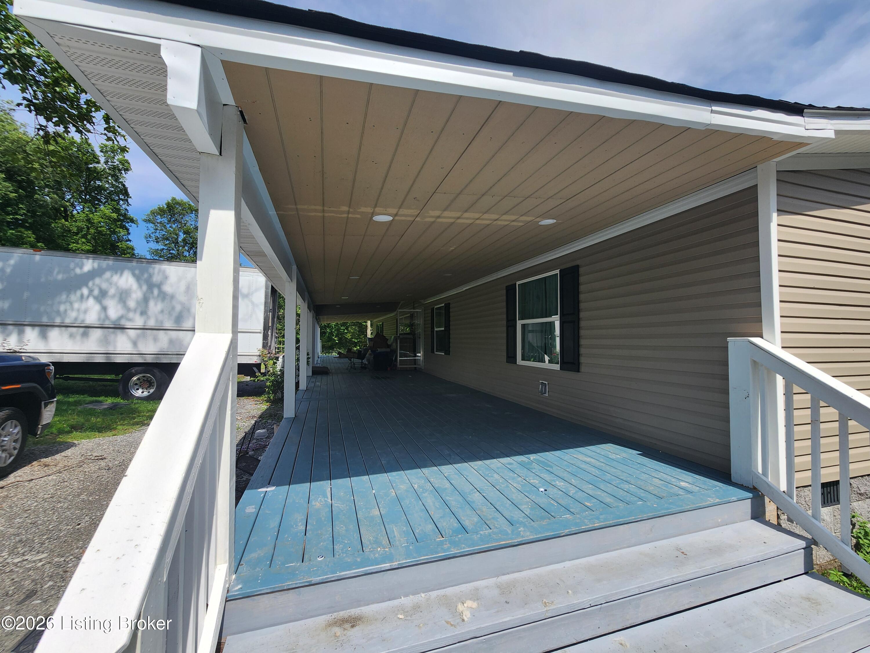 6205 Valley Creek Rd Property Photo 5