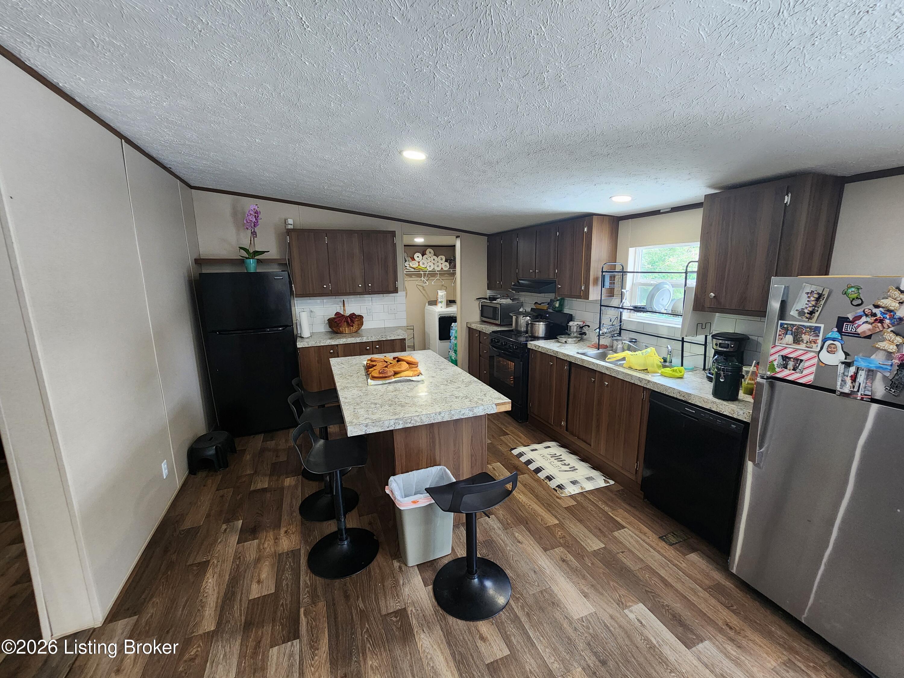 6205 Valley Creek Rd Property Photo 10