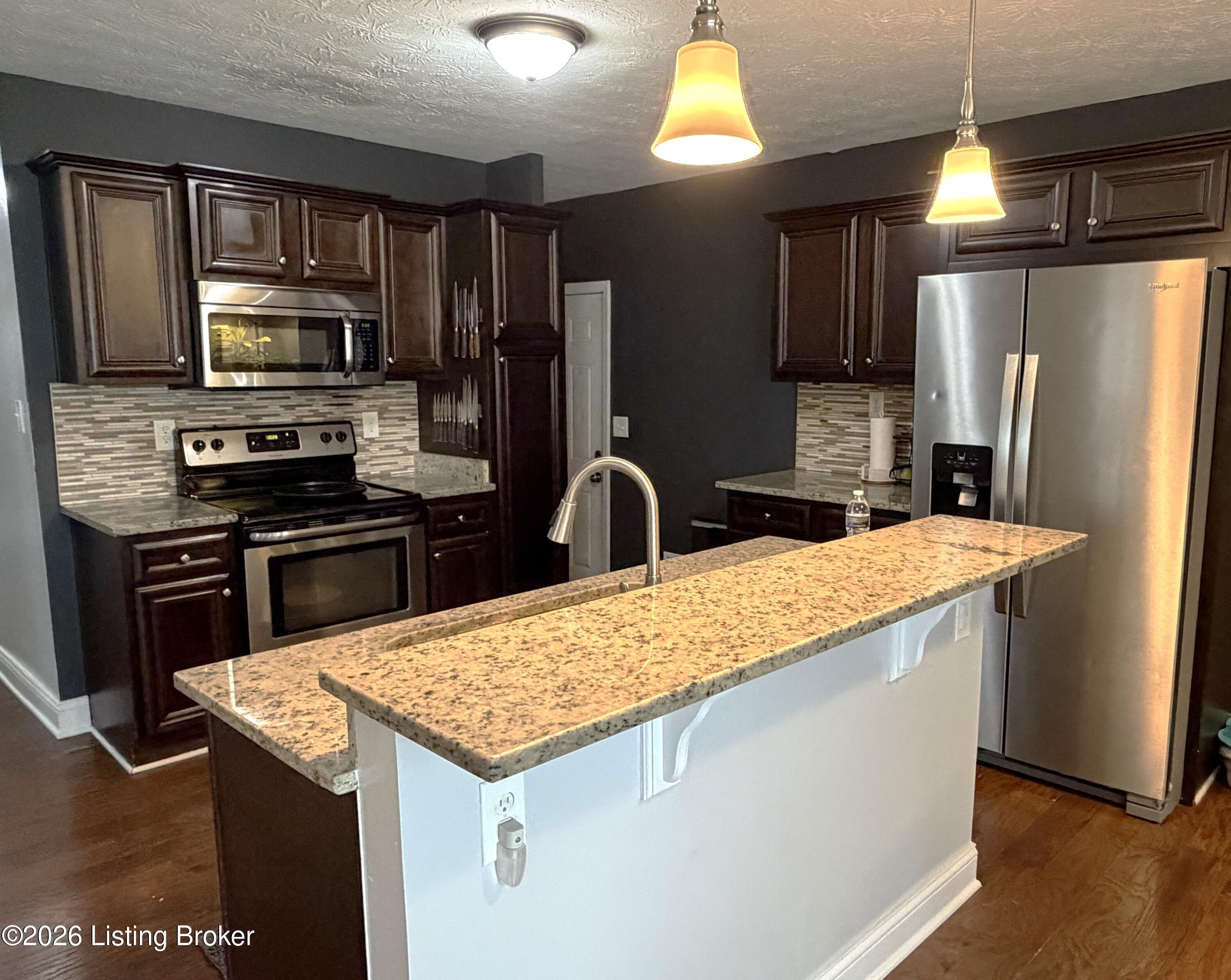 4624 Settle Blvd Property Photo 4