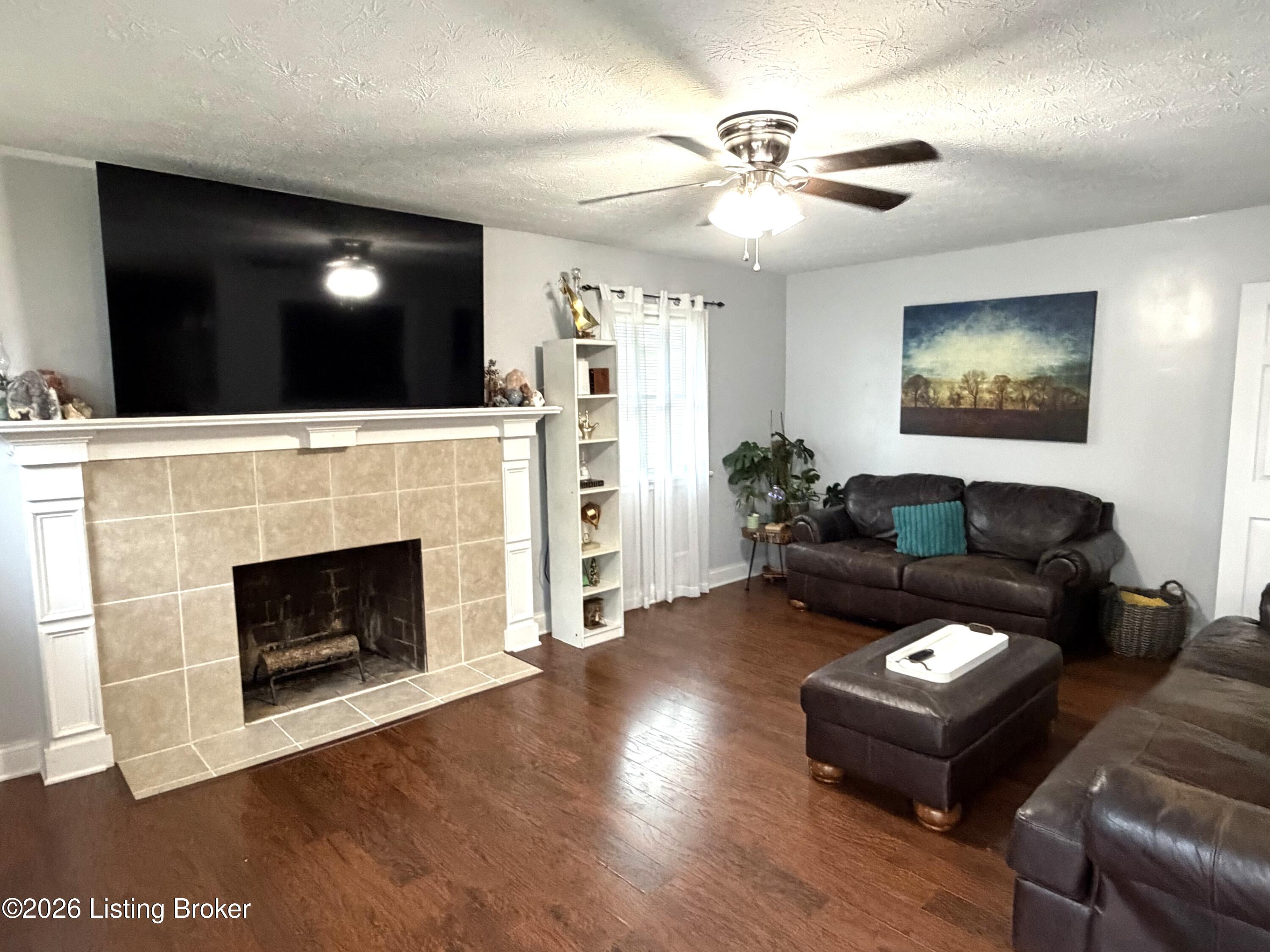 4624 Settle Blvd Property Photo 5