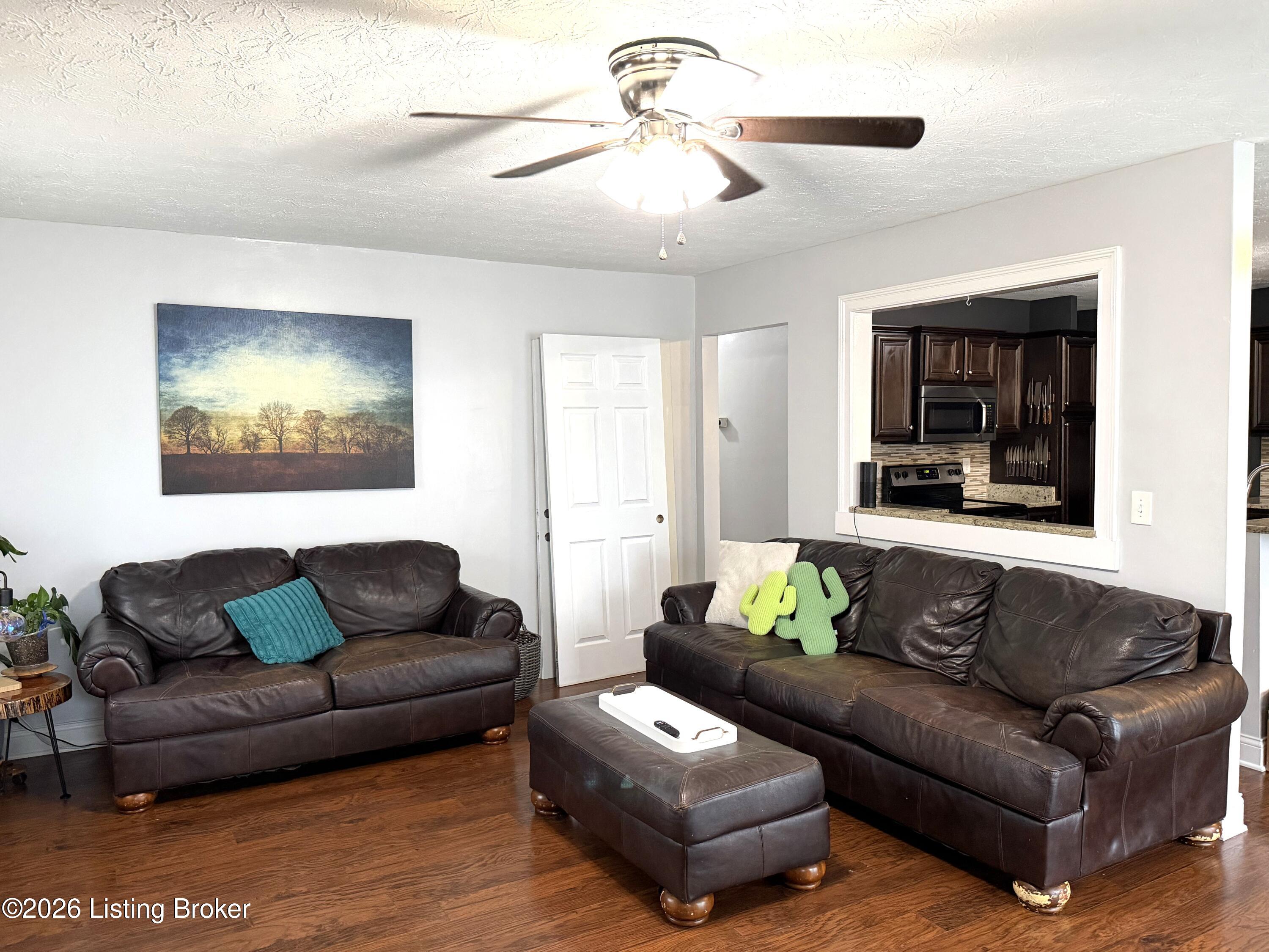4624 Settle Blvd Property Photo 6