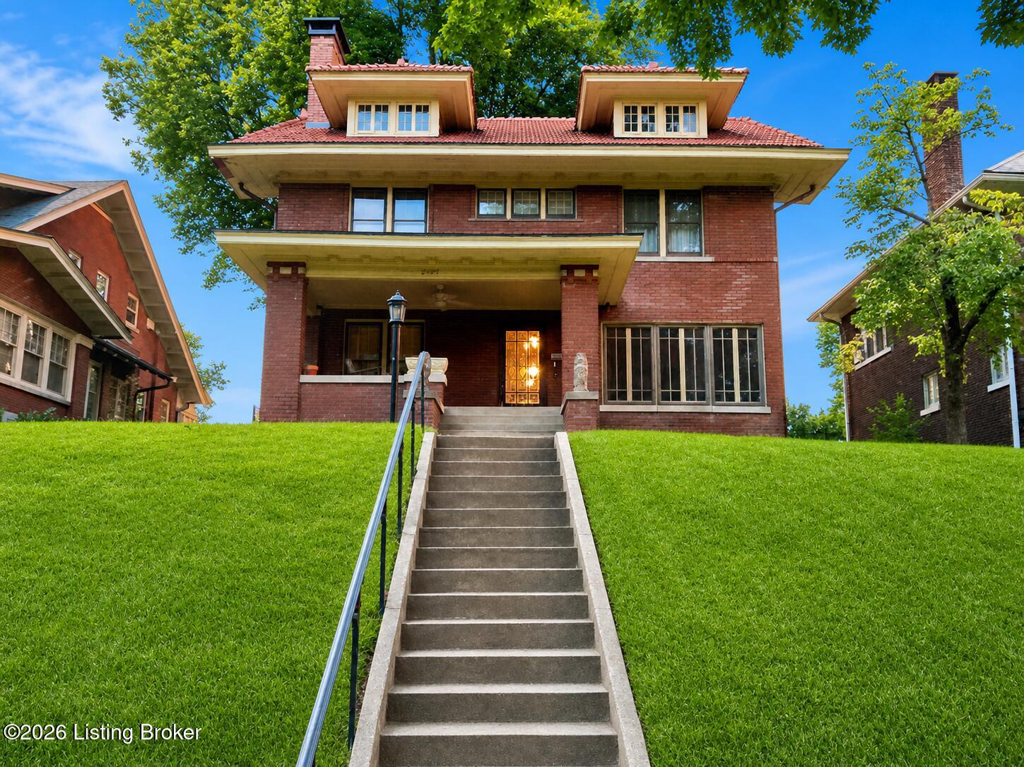 2107 Eastern Pkwy Property Photo 1