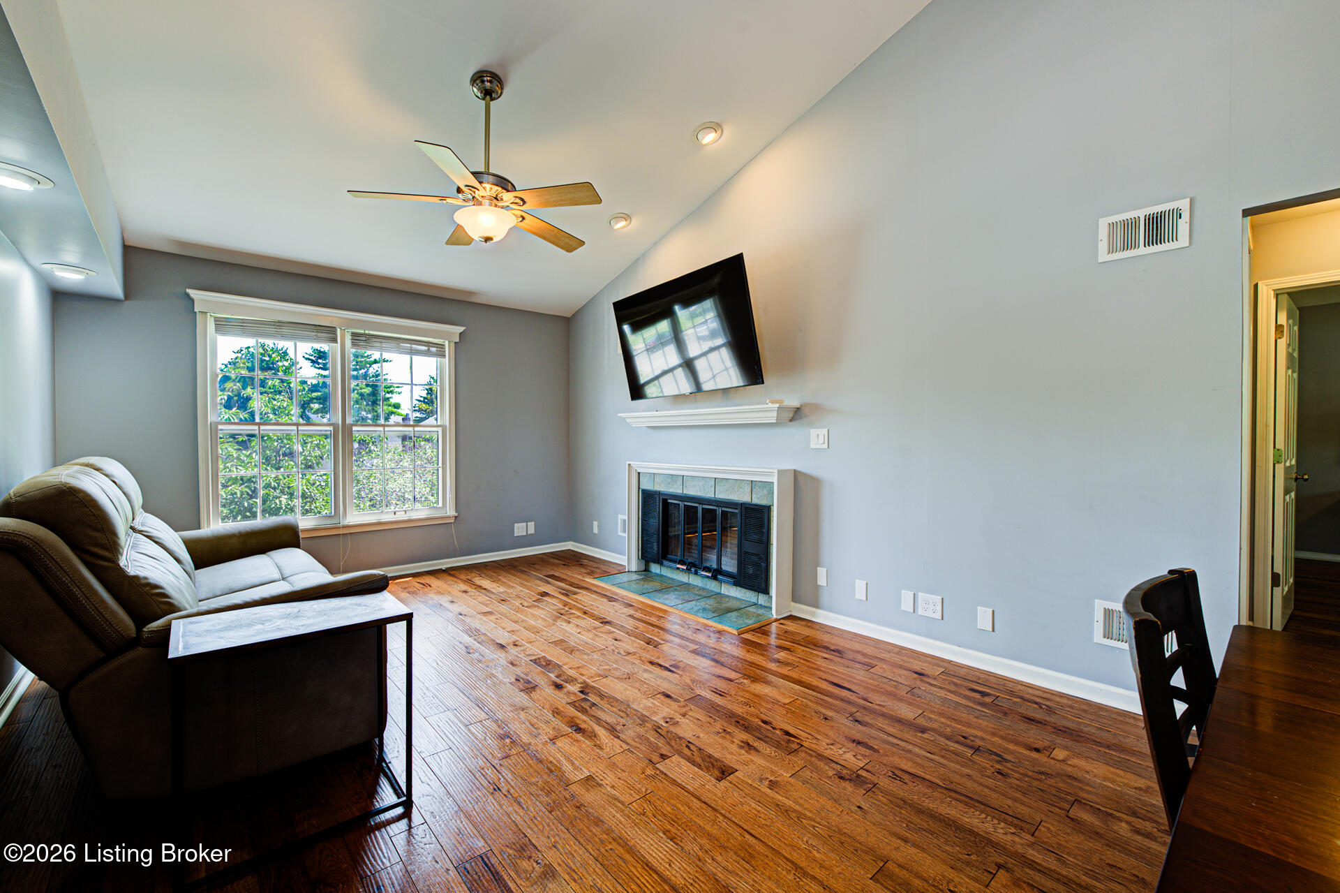 636 Cobblestone Square 636 Property Photo 4