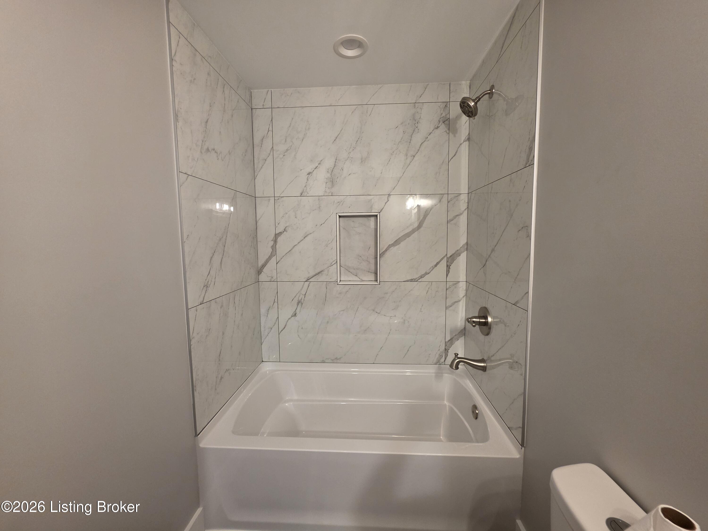 407 Lowell Ave Property Photo 14