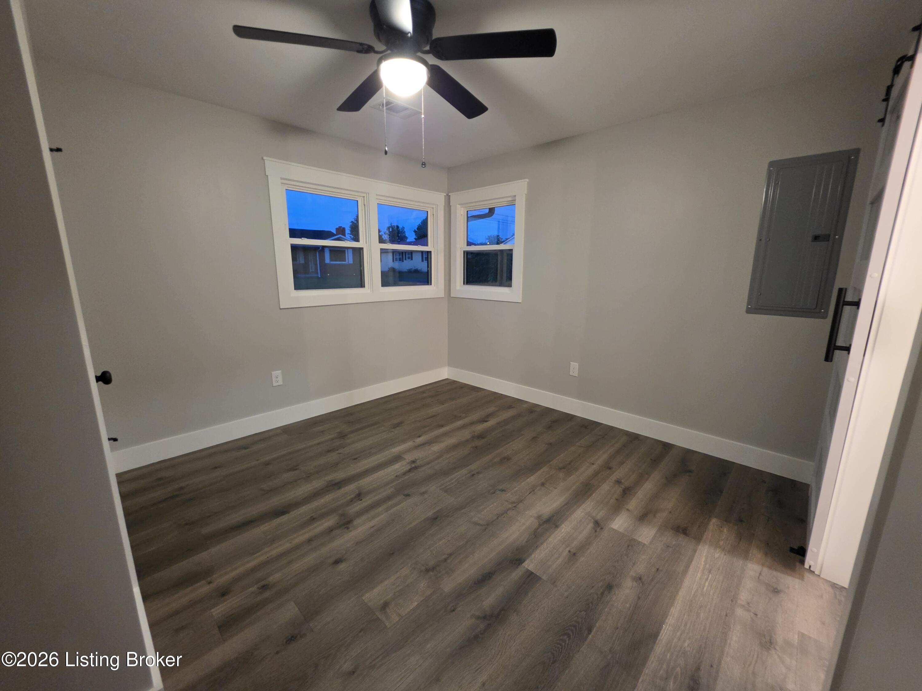 407 Lowell Ave Property Photo 16