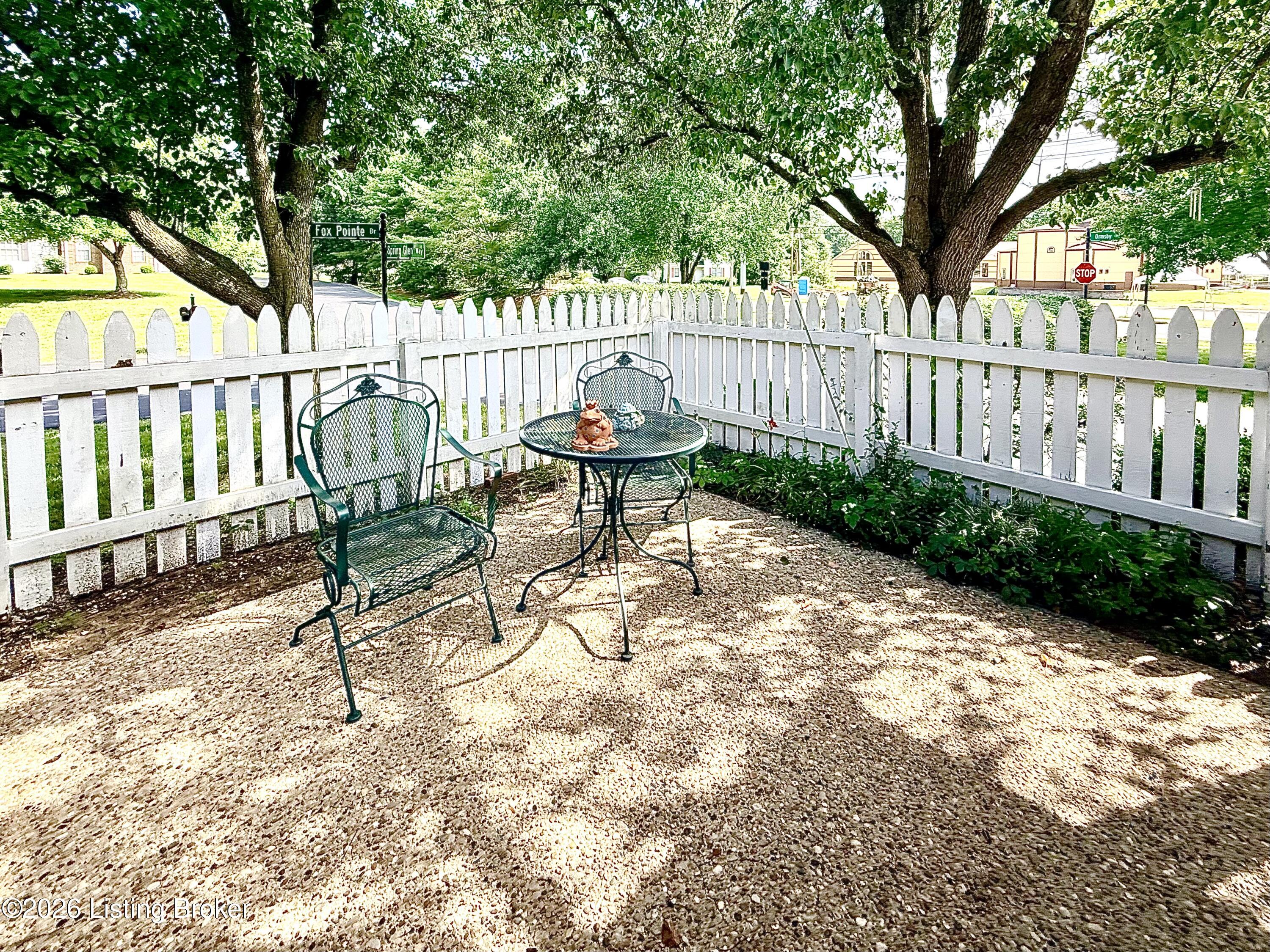 907 Spring Glen Way Property Photo 6