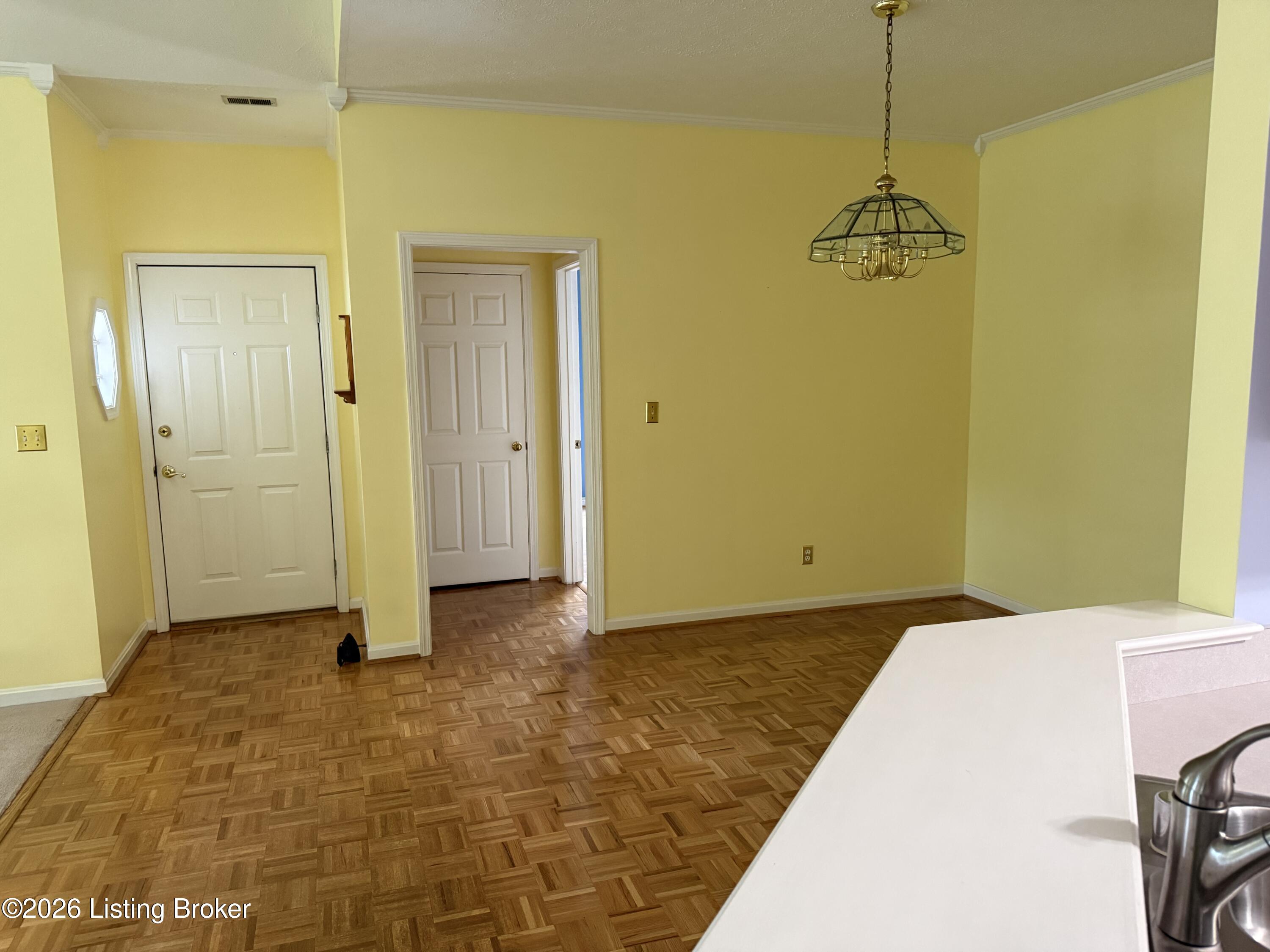 907 Spring Glen Way Property Photo 10