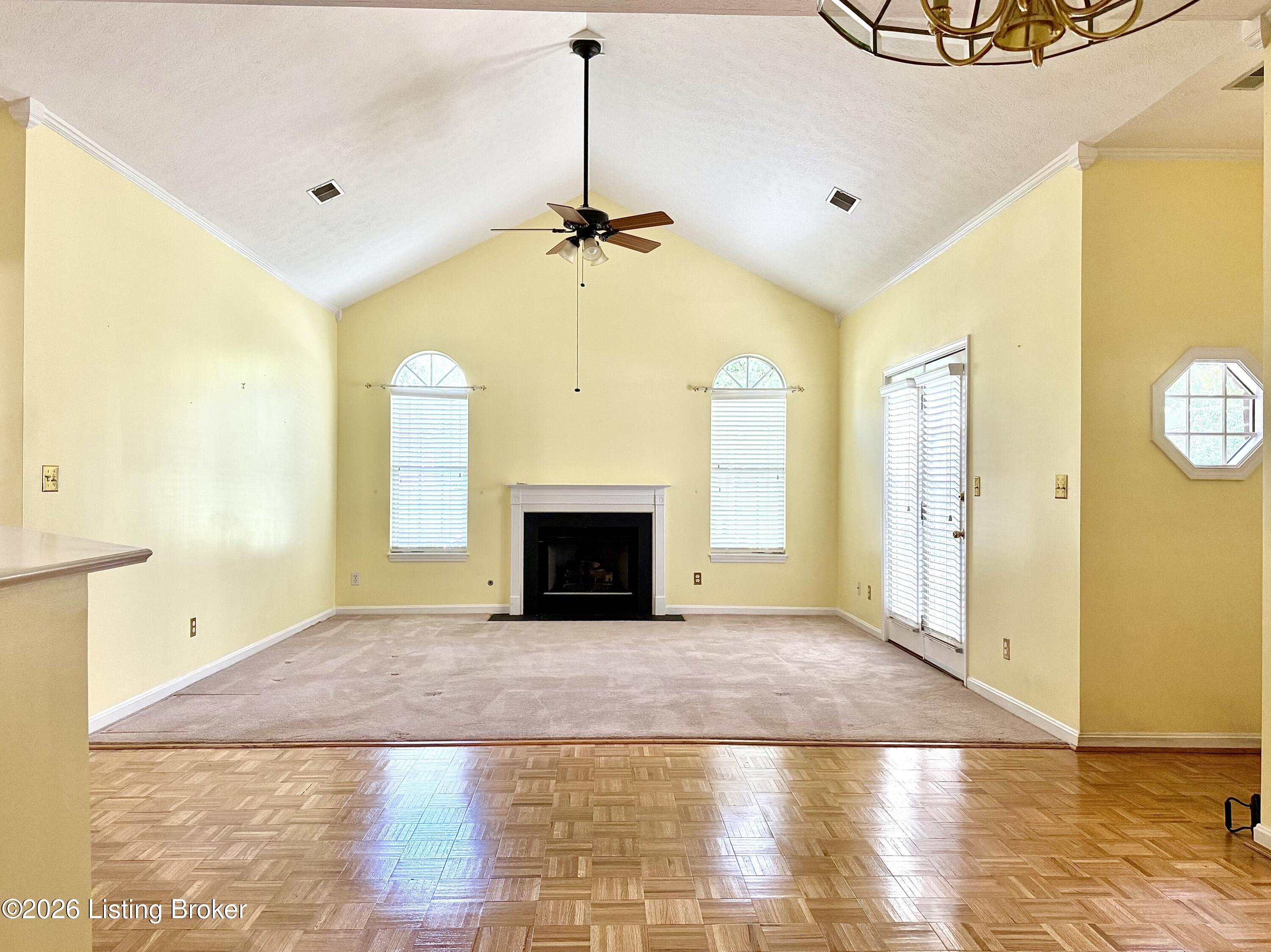 907 Spring Glen Way Property Photo 11