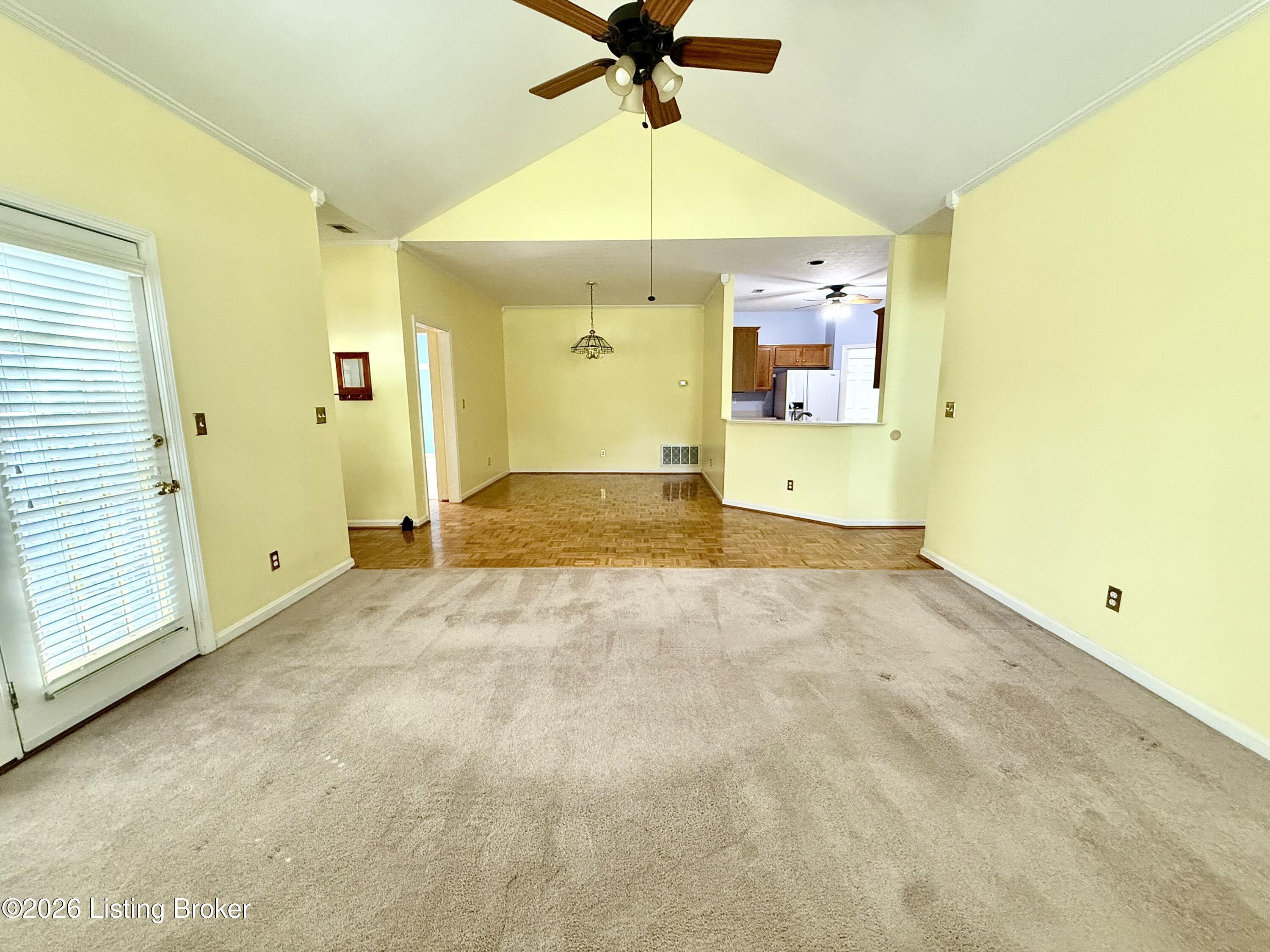907 Spring Glen Way Property Photo 12