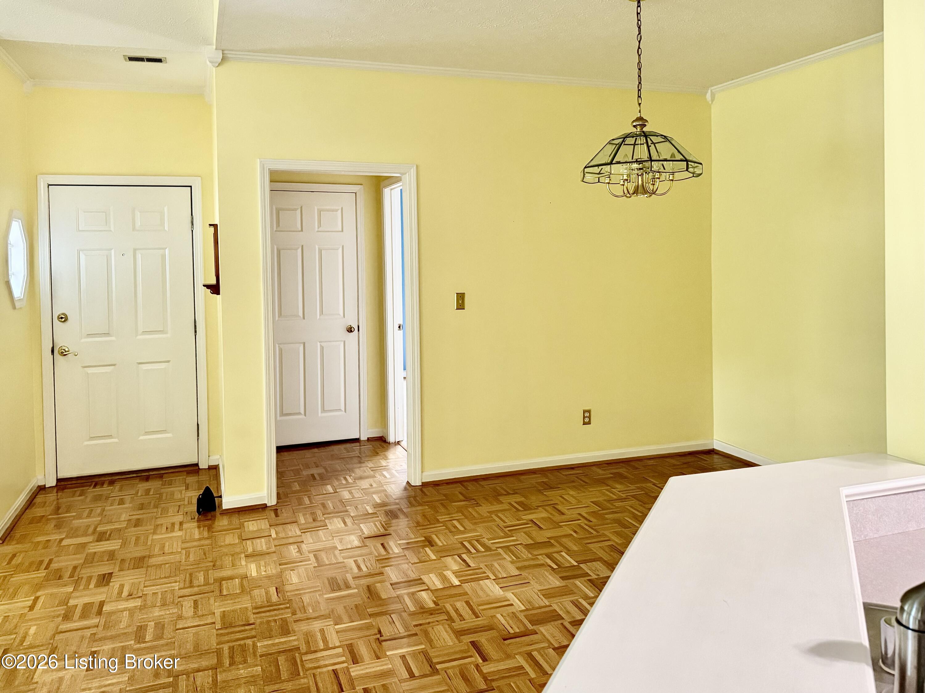 907 Spring Glen Way Property Photo 15