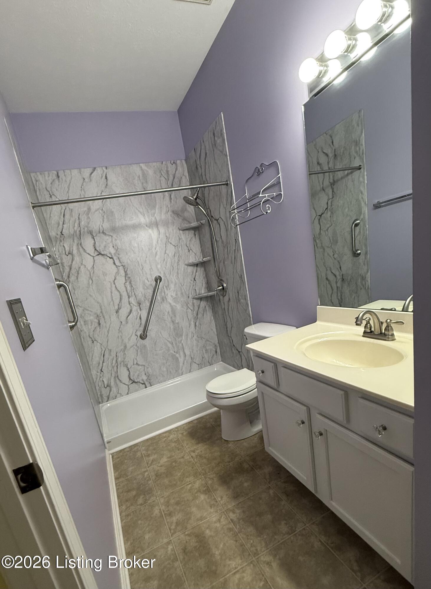 907 Spring Glen Way Property Photo 16