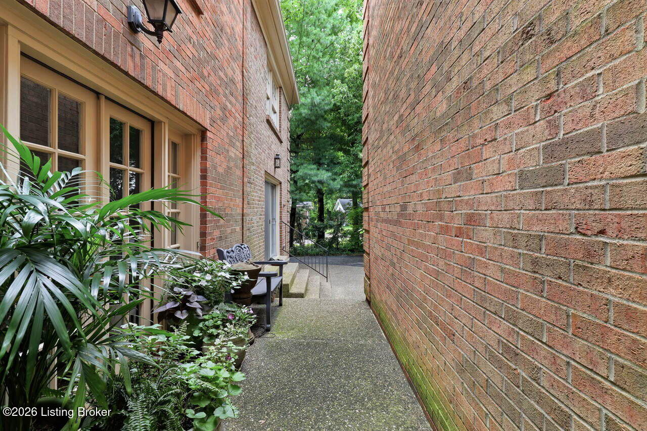 401 Country Ln A Property Photo 39