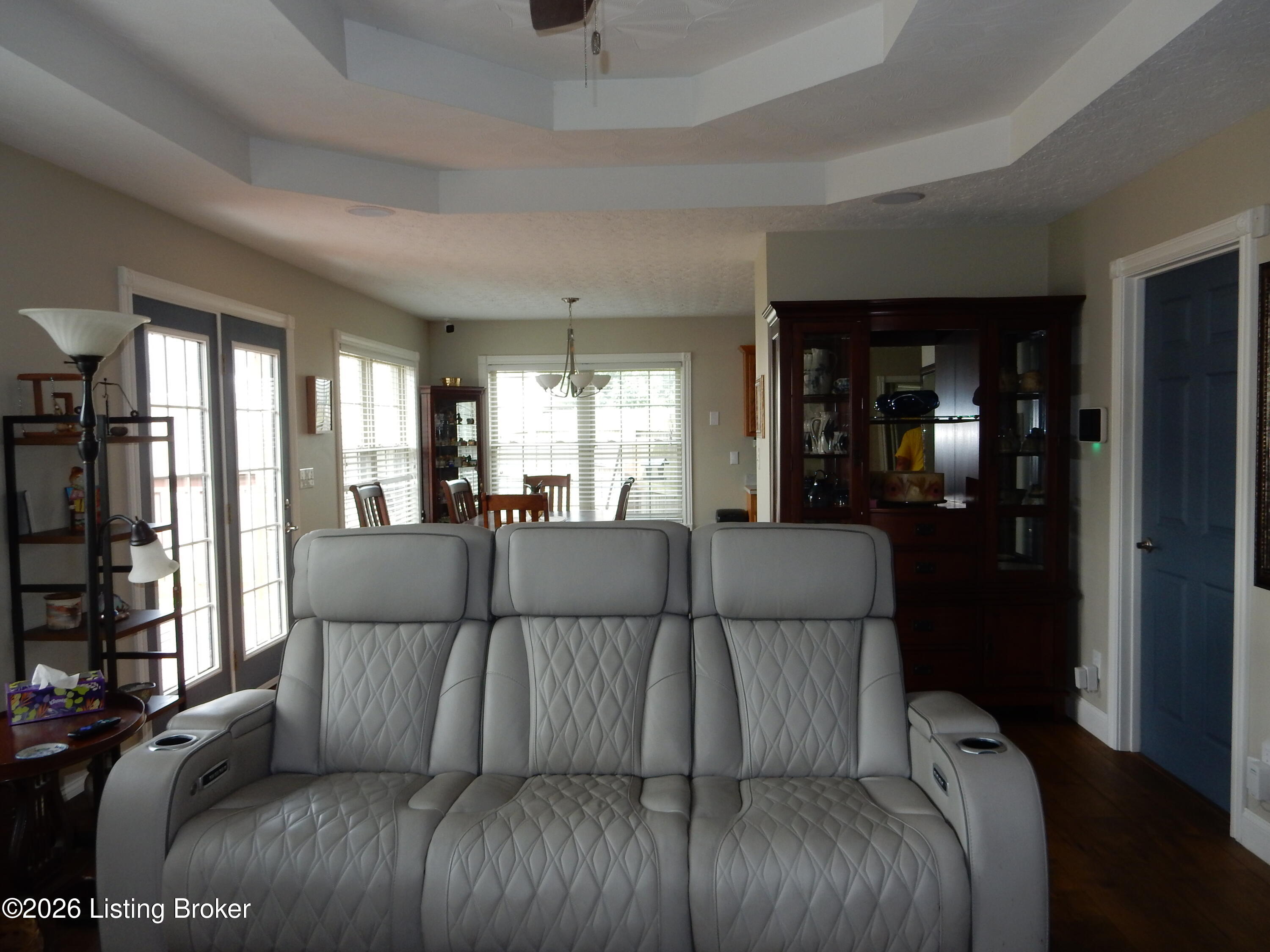300 Jade Dr Property Photo 6