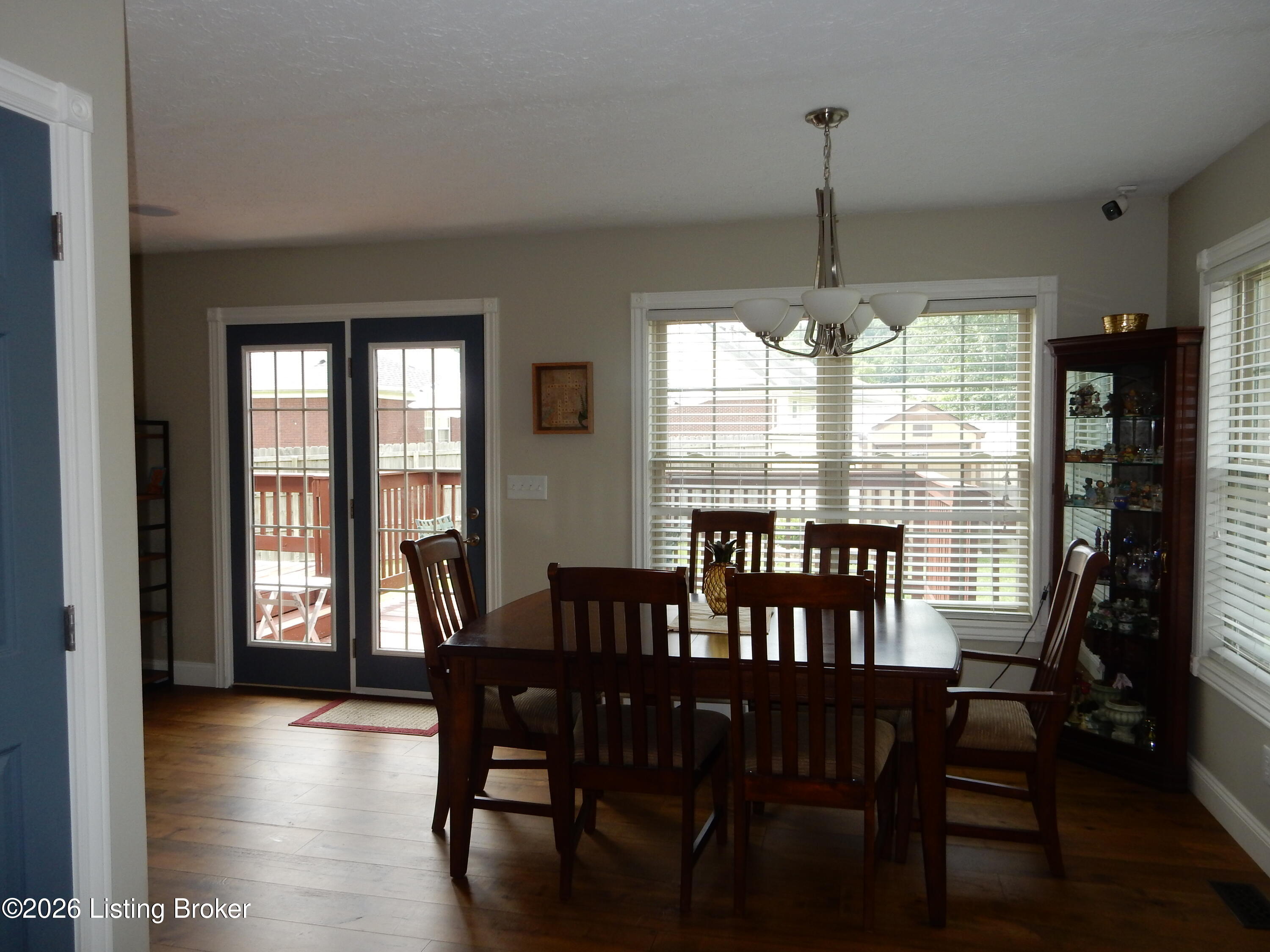 300 Jade Dr Property Photo 10