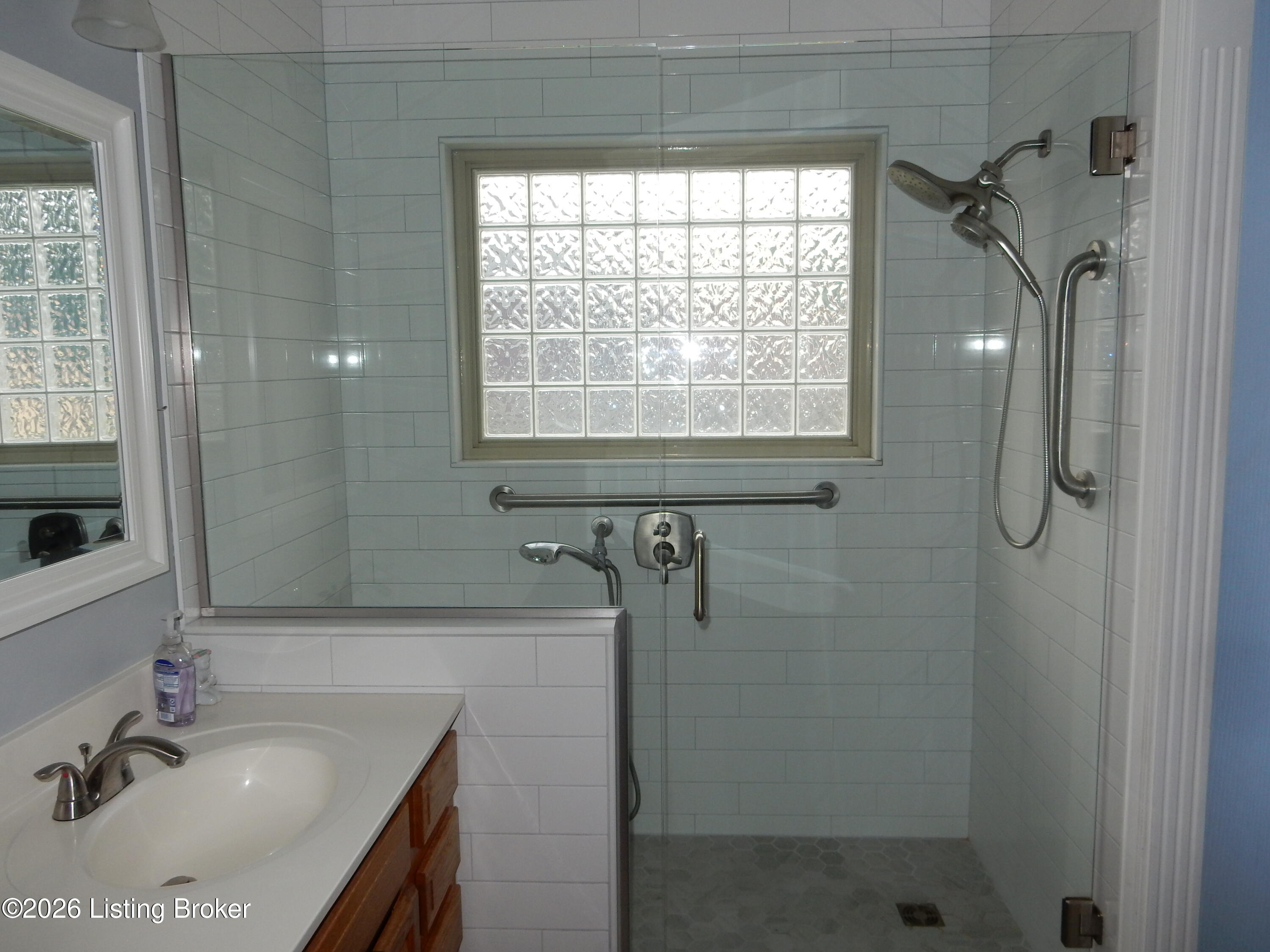 300 Jade Dr Property Photo 19