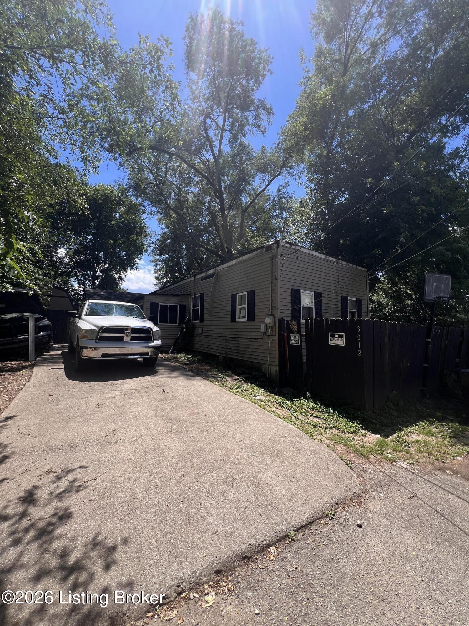 3012 Columbia St Property Photo 1