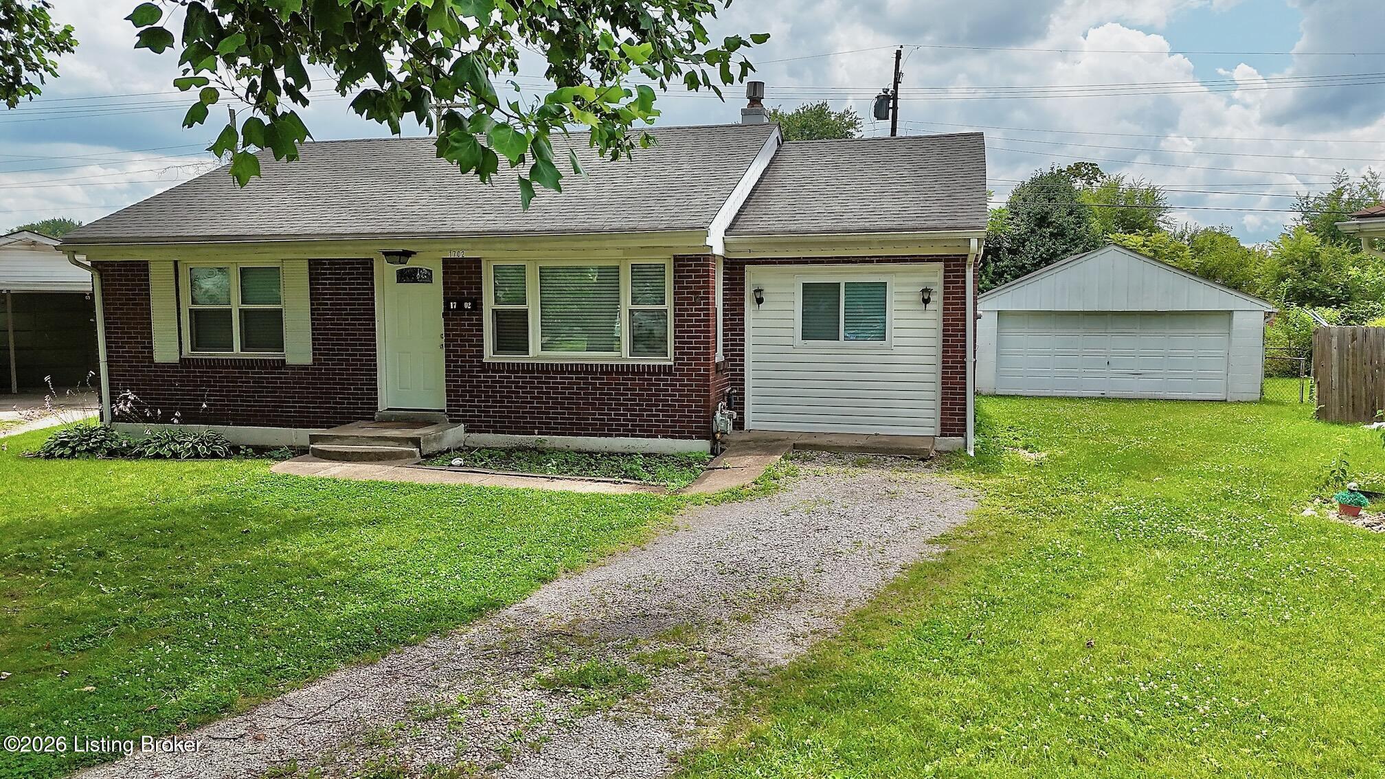 1702 Herby Dr Property Photo 1