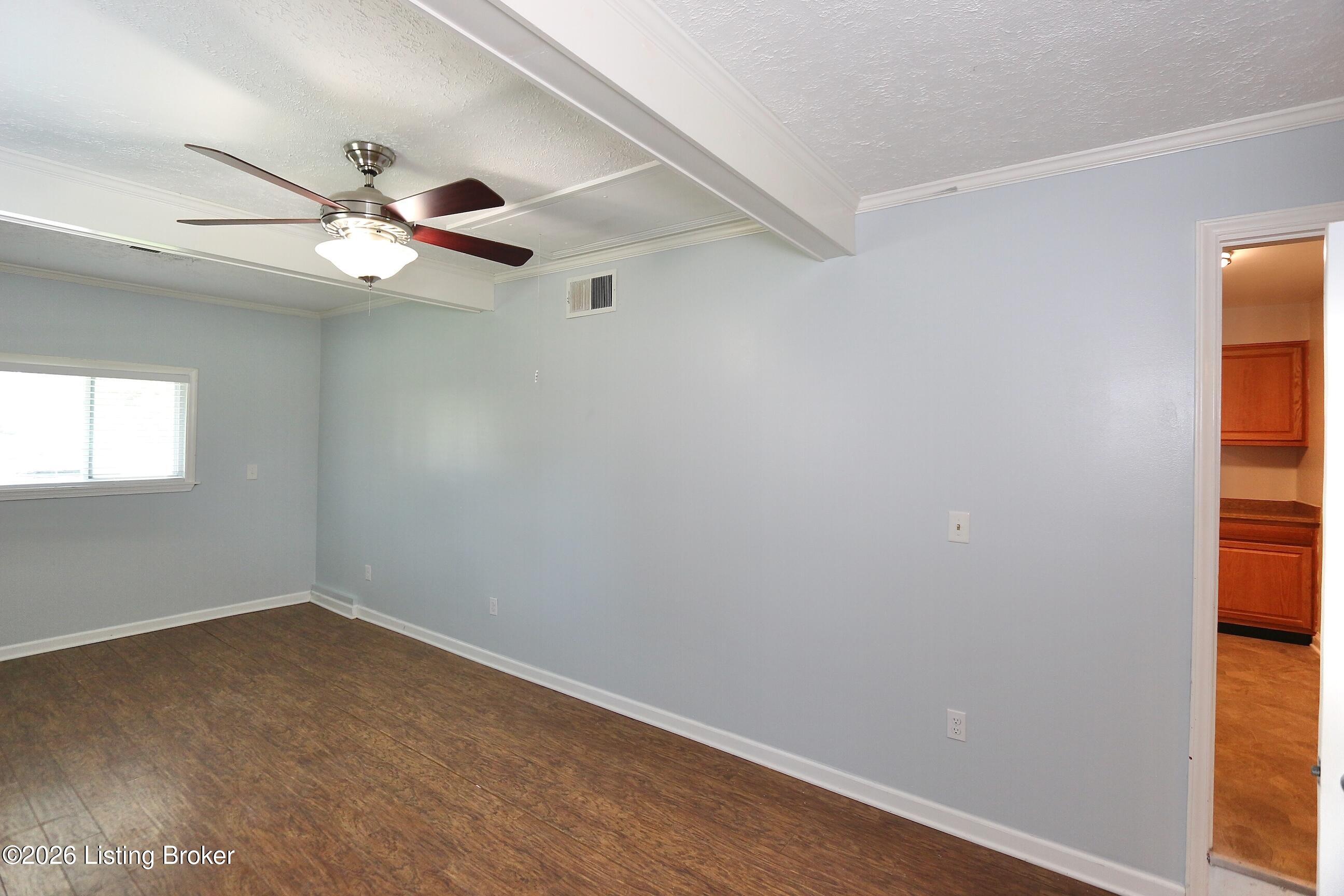 1702 Herby Dr Property Photo 11