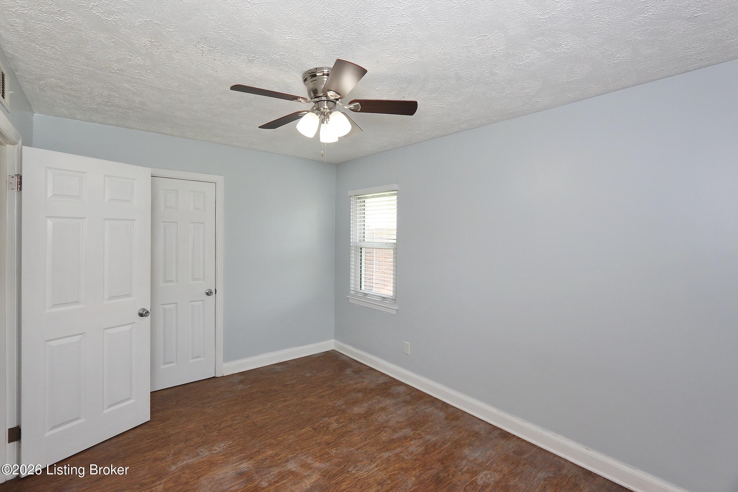 1702 Herby Dr Property Photo 18