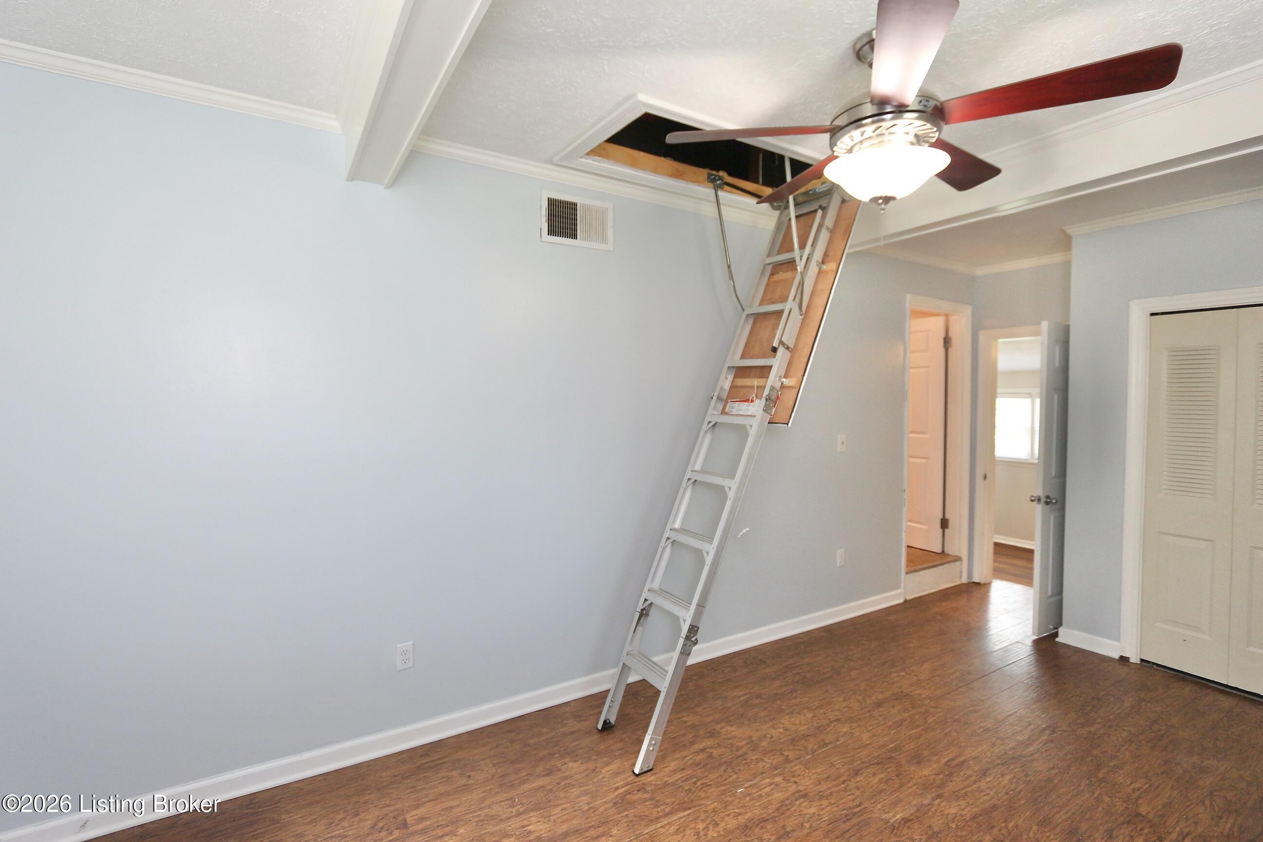 1702 Herby Dr Property Photo 23