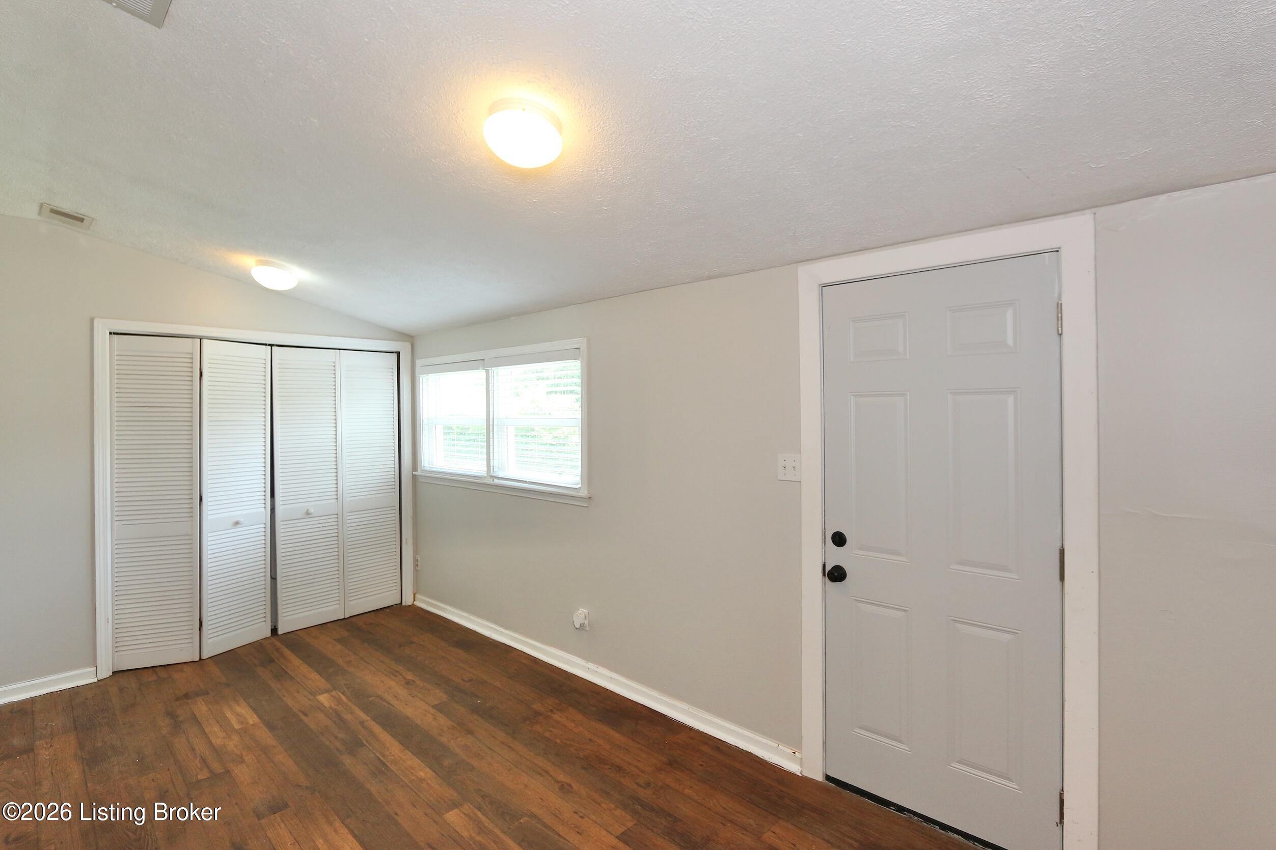 1702 Herby Dr Property Photo 26