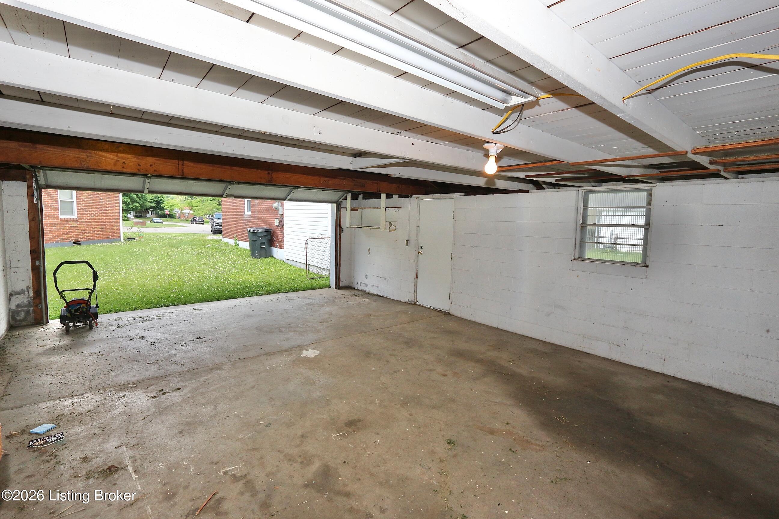 1702 Herby Dr Property Photo 35