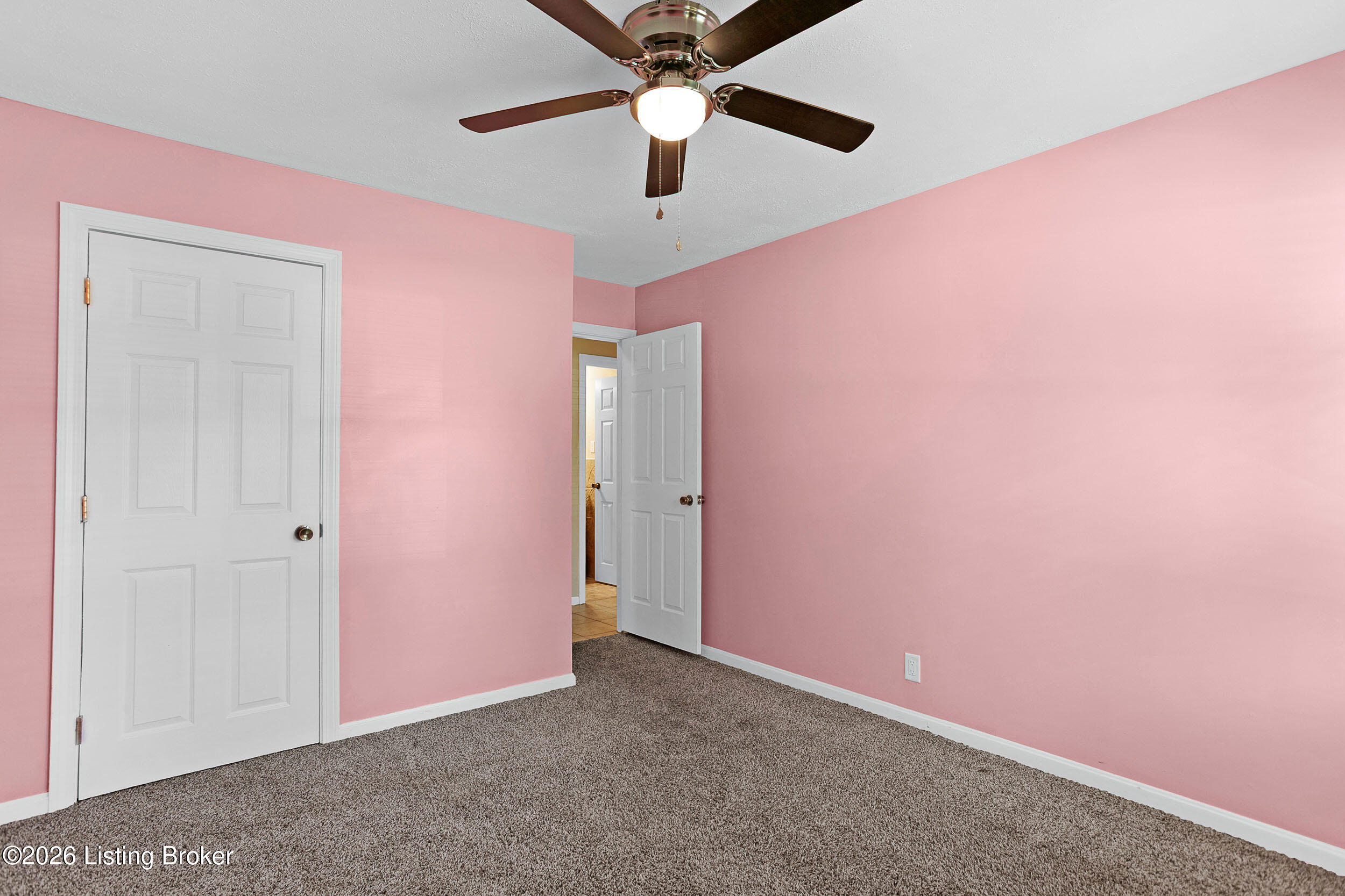 1906 Herr Ln Property Photo 22