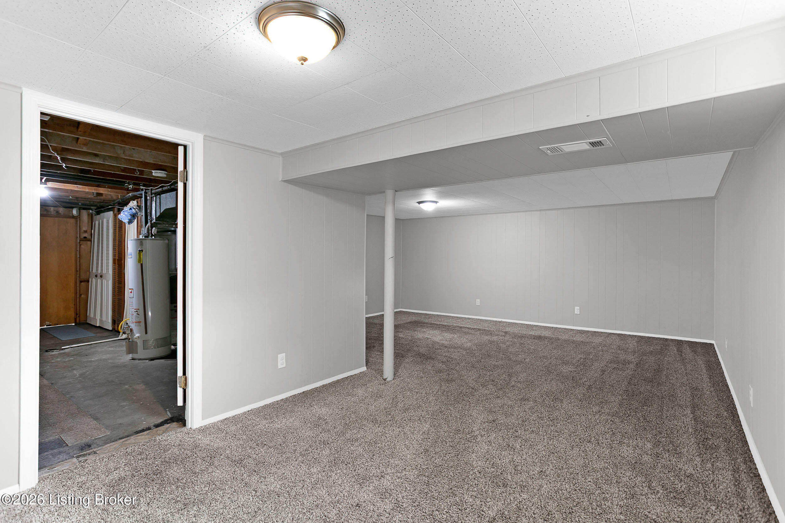 1906 Herr Ln Property Photo 26