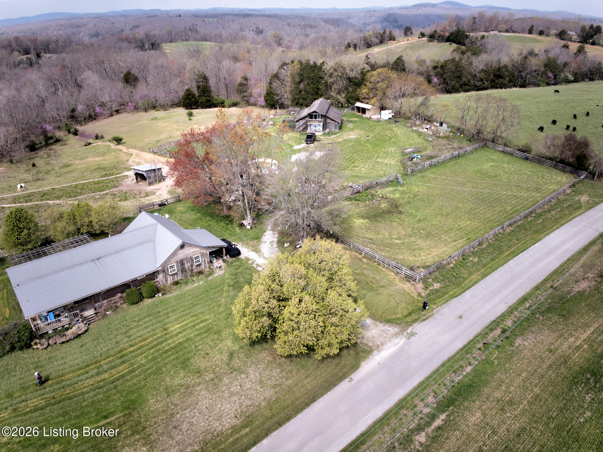 2543 Beech Grove Rd Property Photo 4