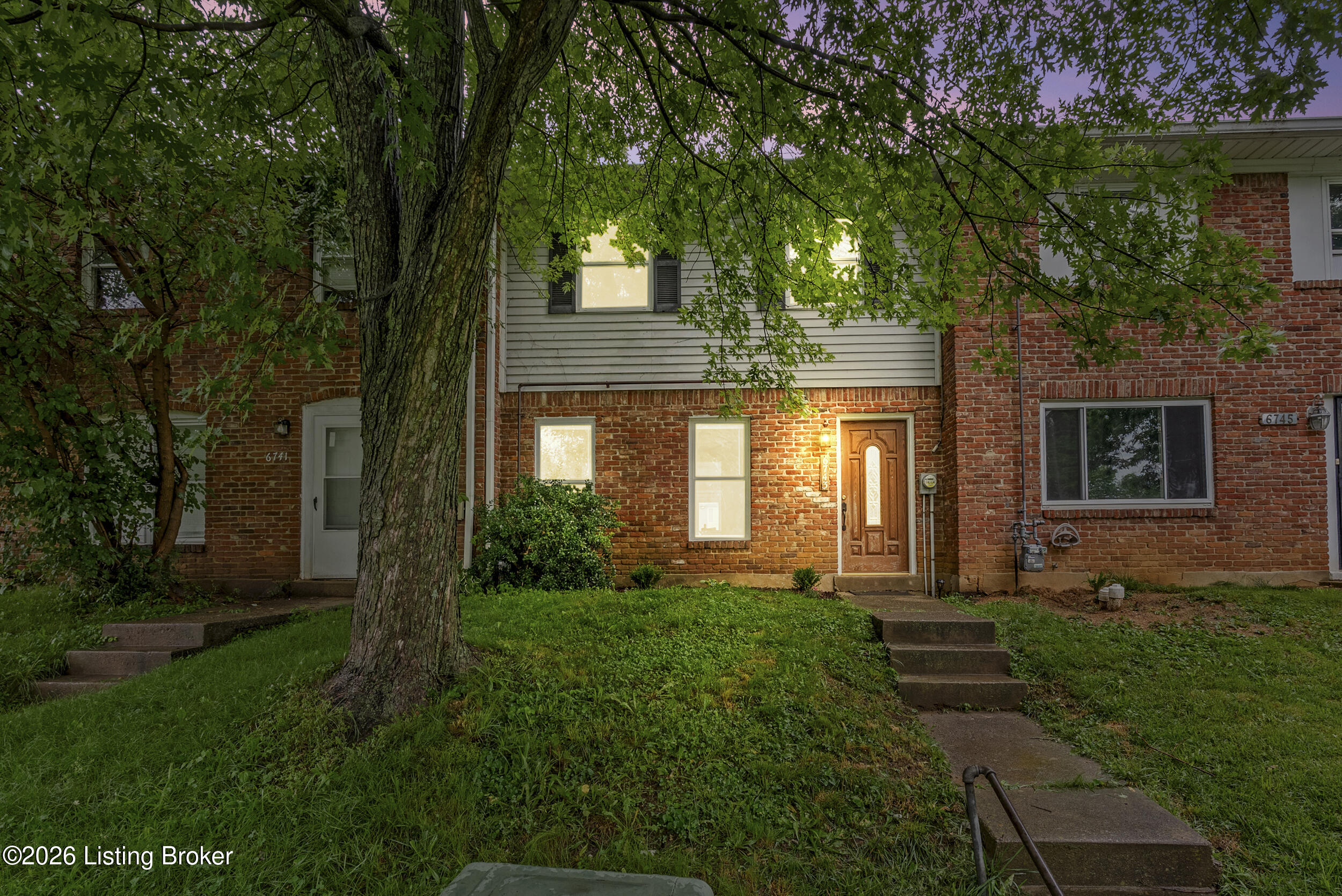 6743 Vandre Ave Property Photo 2