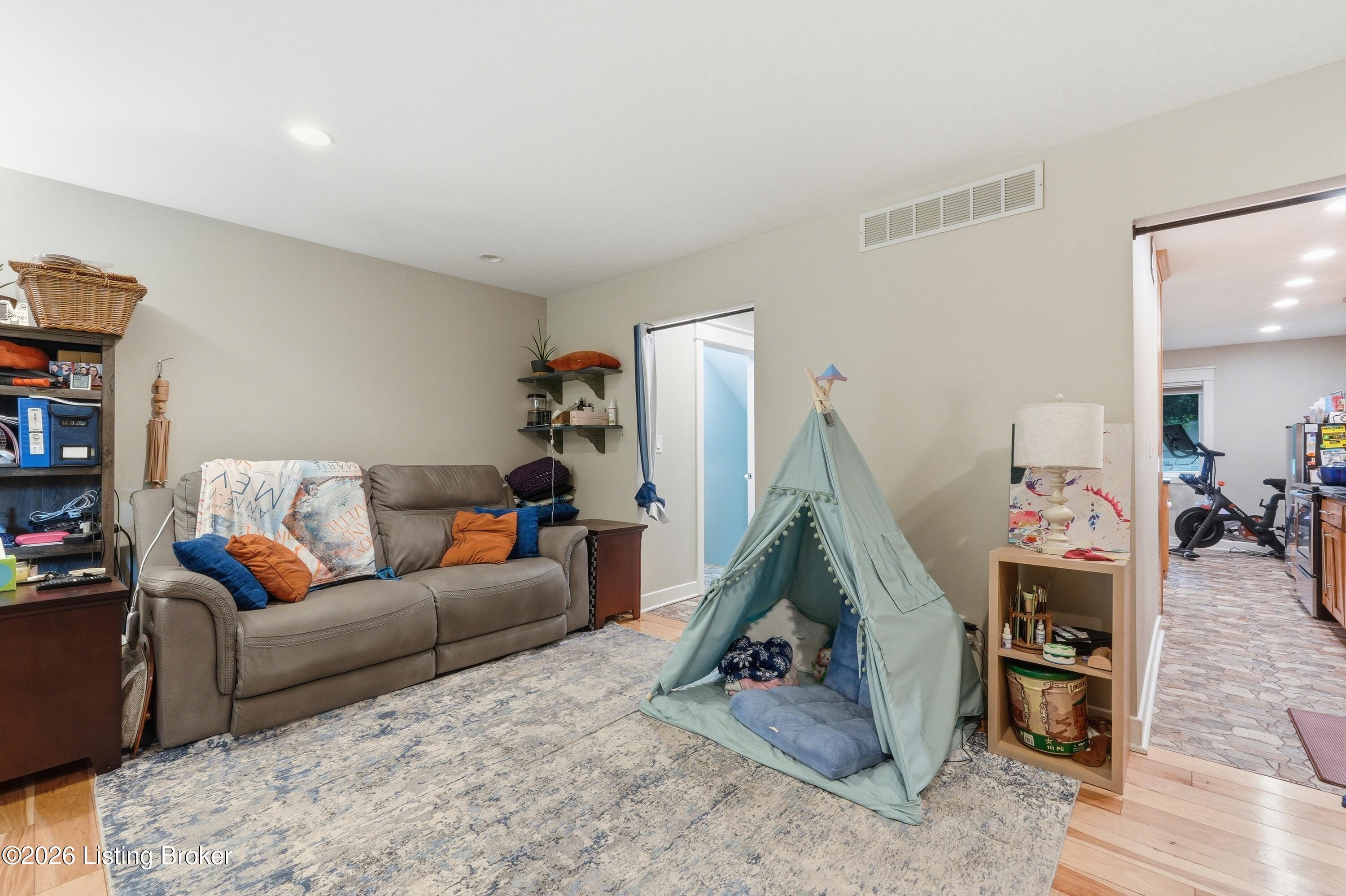 5607 Harrods Cove Property Photo 13