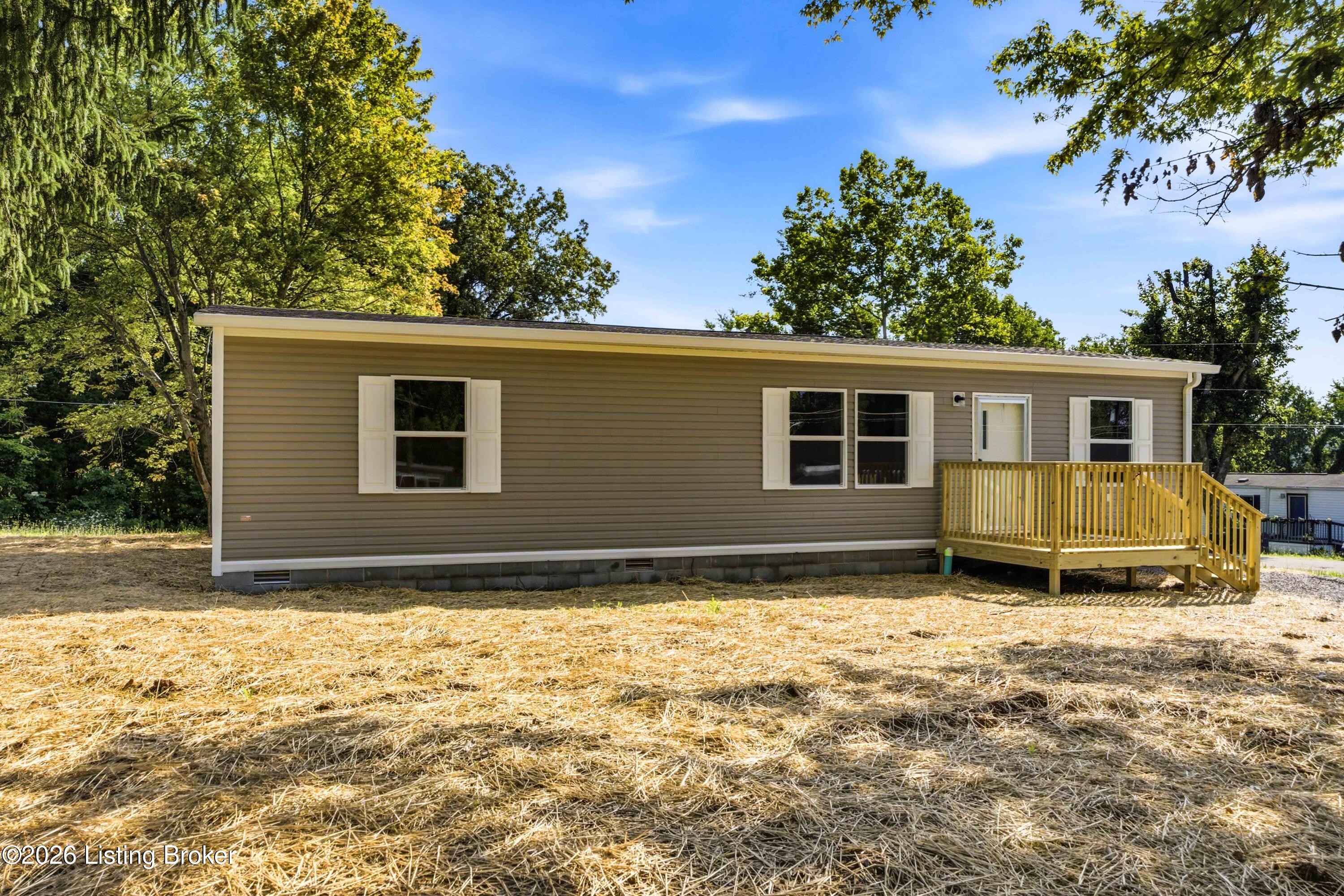 112 Dwight Ave Property Photo 2