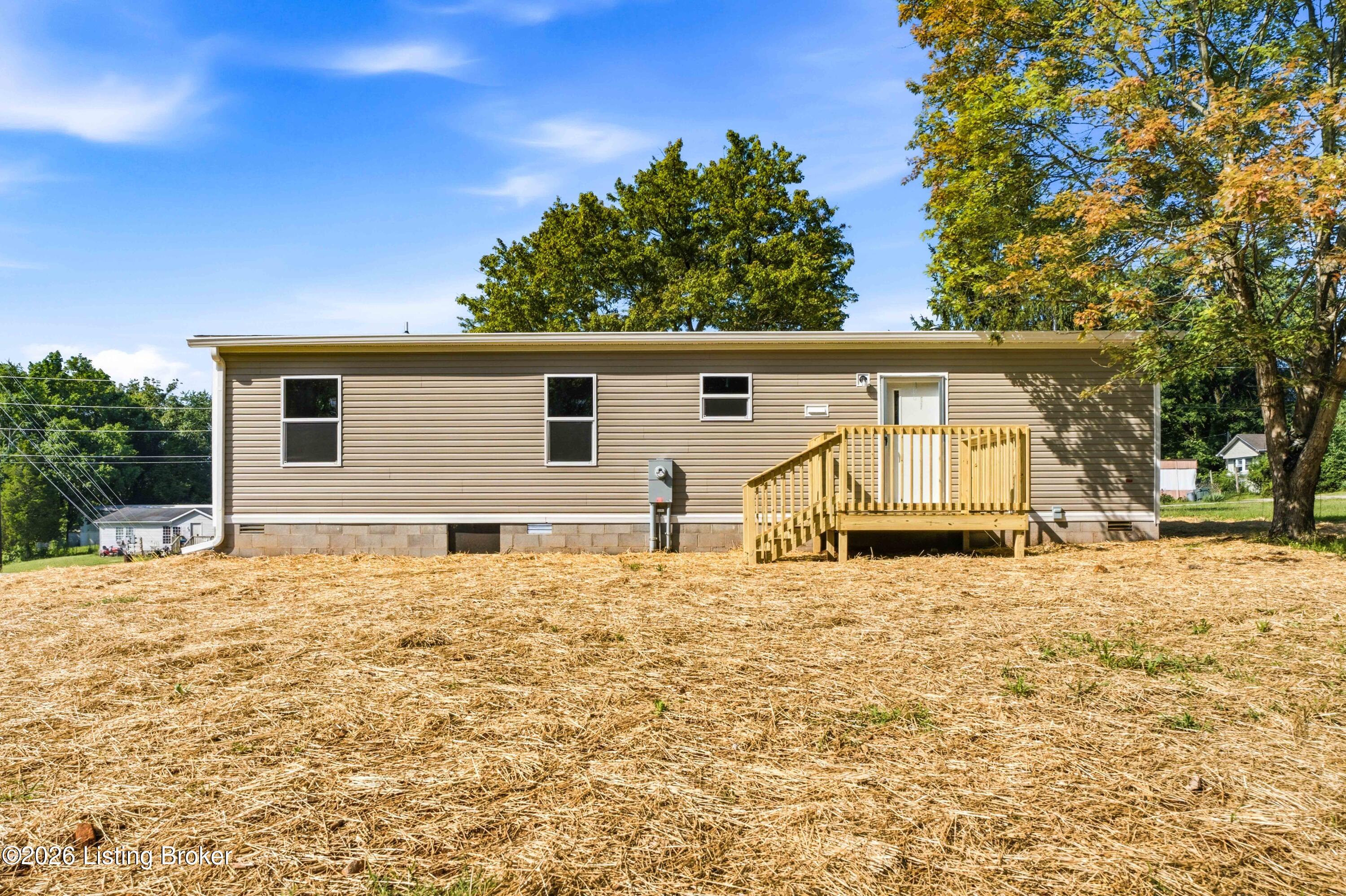 112 Dwight Ave Property Photo 5