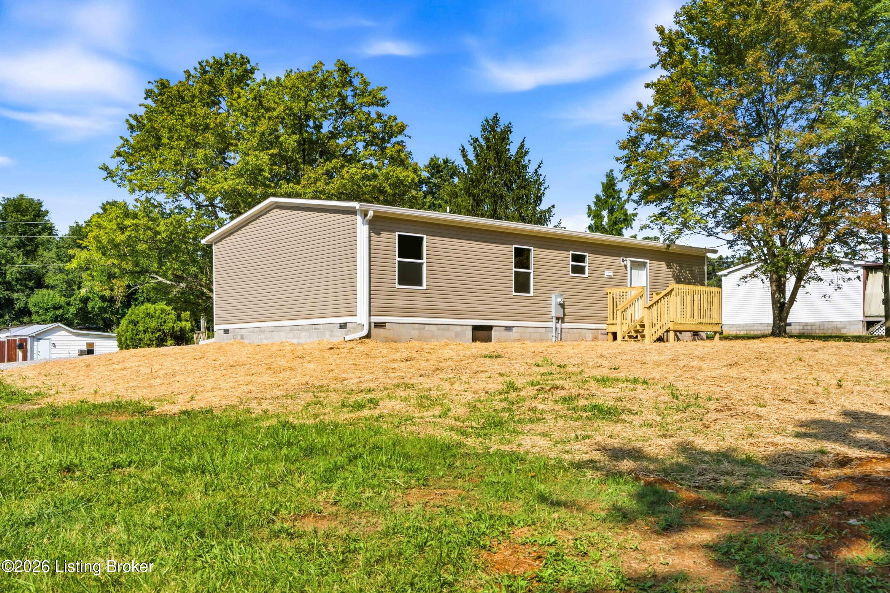 112 Dwight Ave Property Photo 8