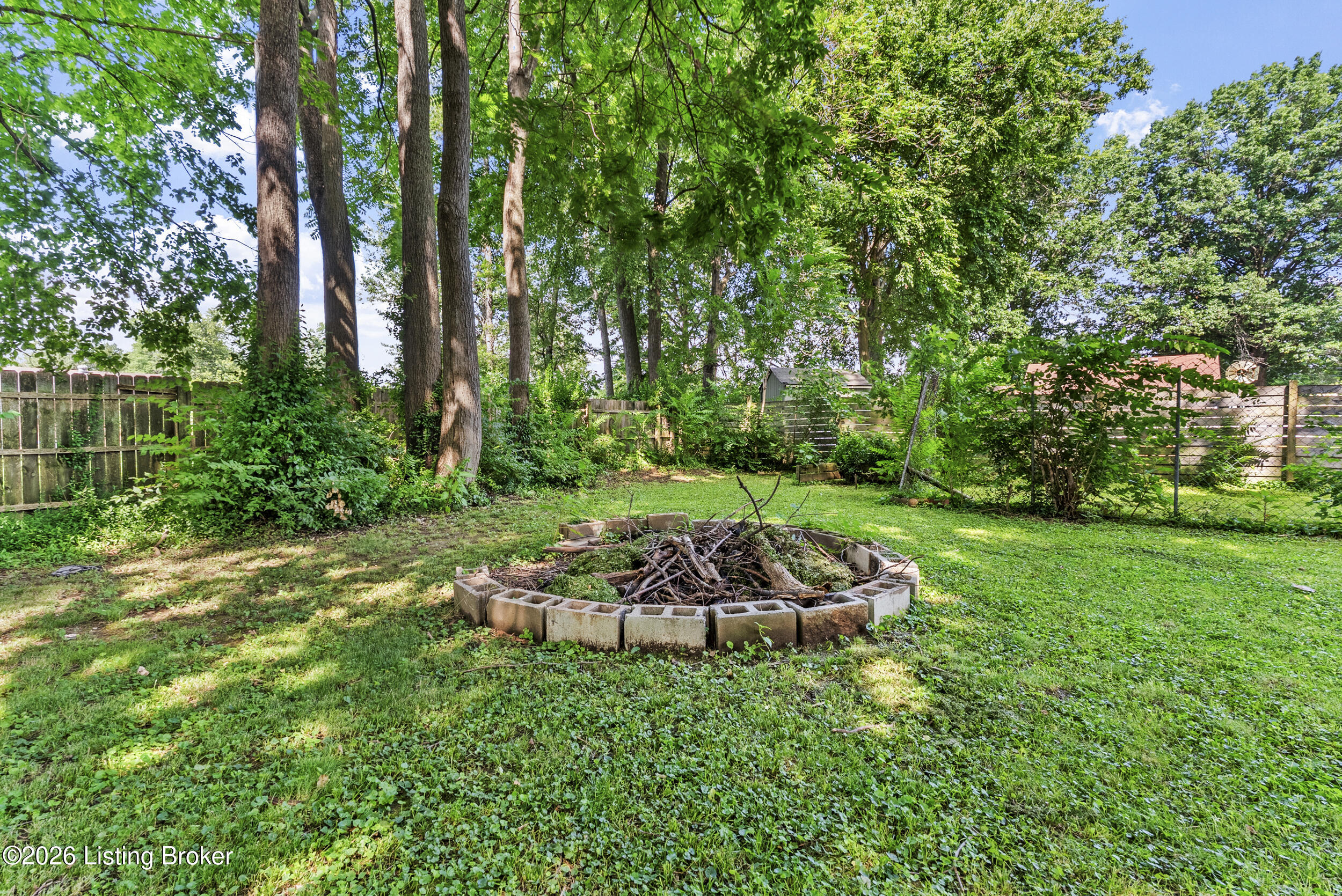 3218 Bridwell Dr Property Photo 38