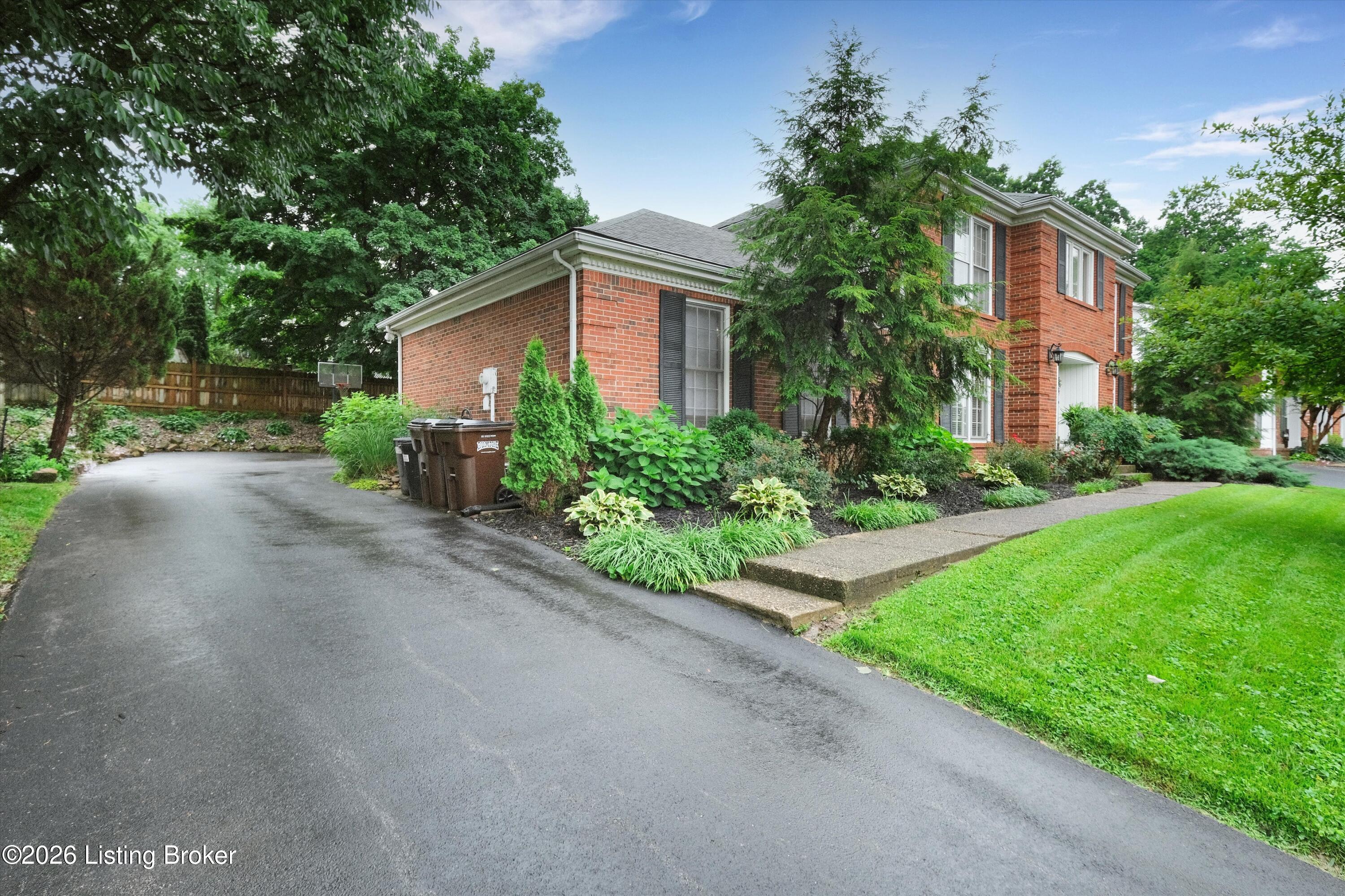 7109 Blazier Ct Property Photo 4