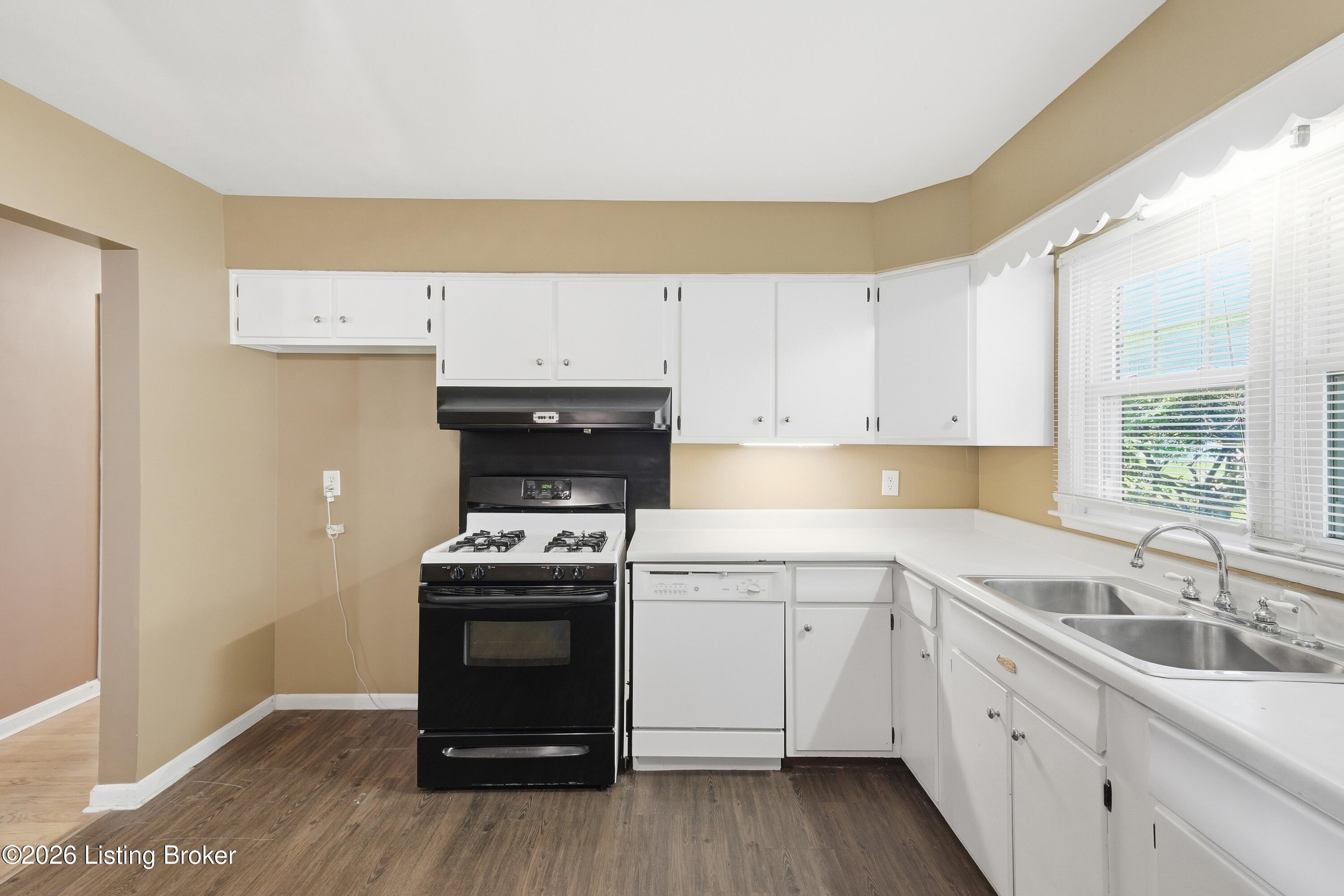 7908 Red Cedar Way Property Photo 10