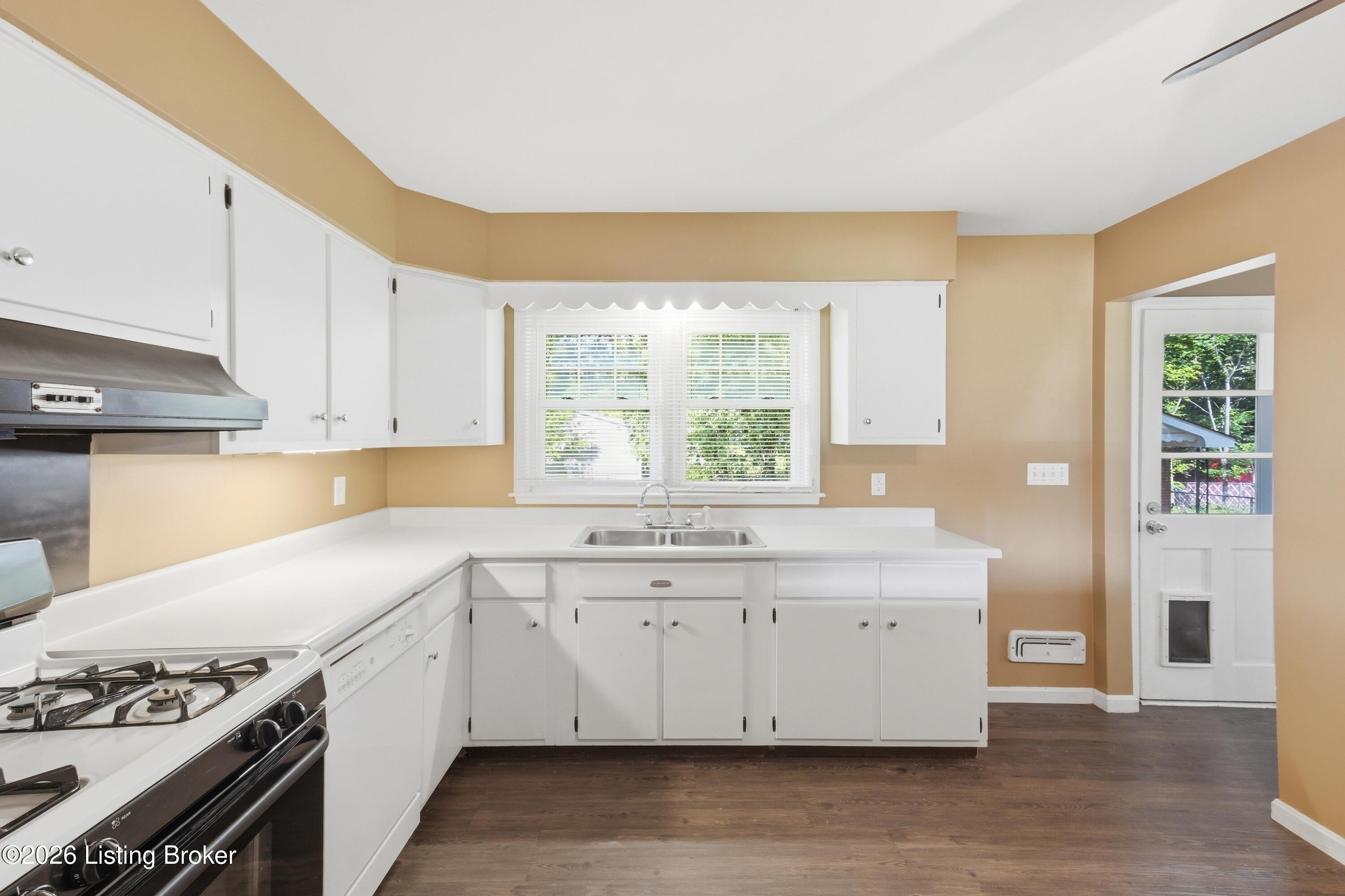 7908 Red Cedar Way Property Photo 11