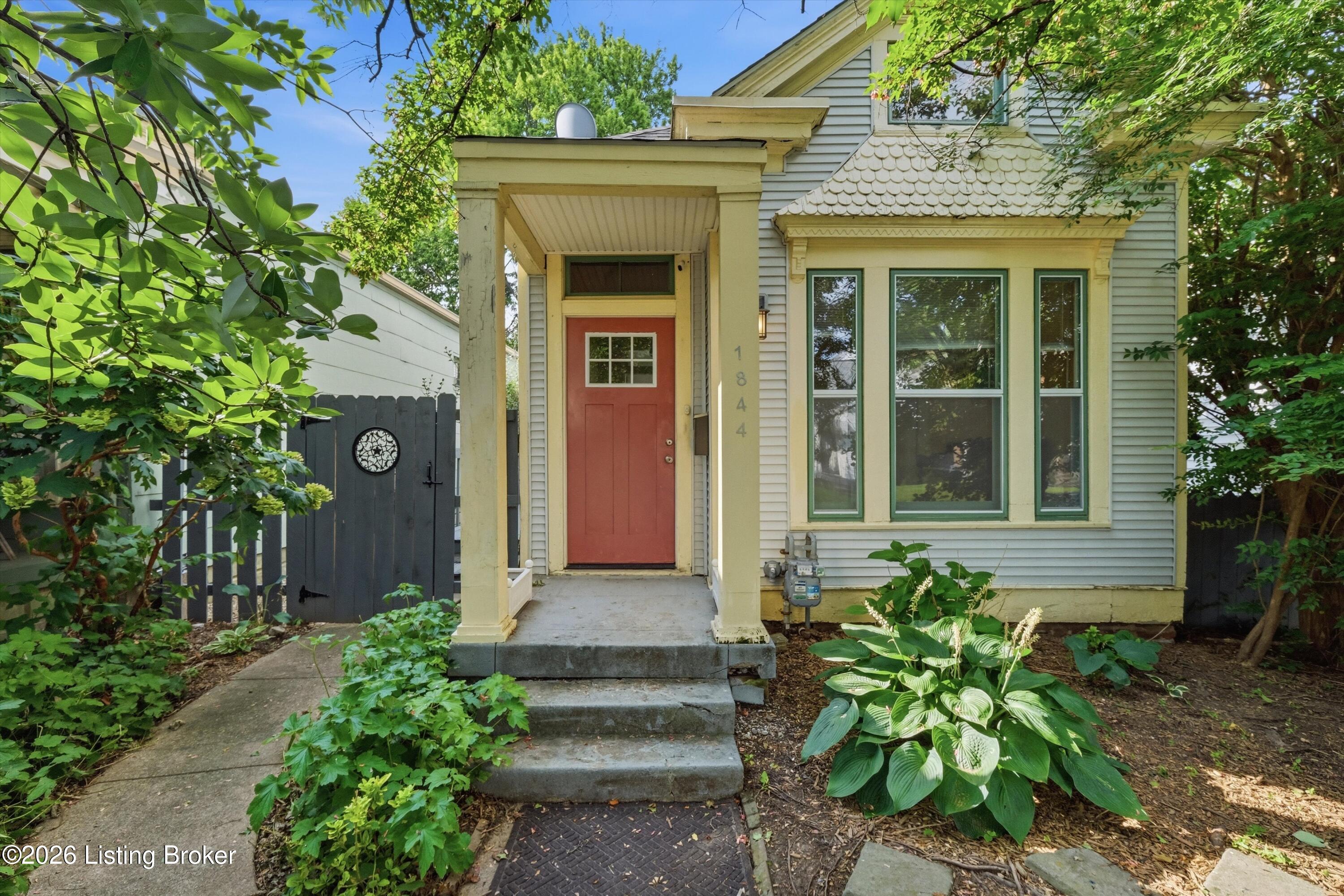 1844 Stevens Ave Property Photo 1