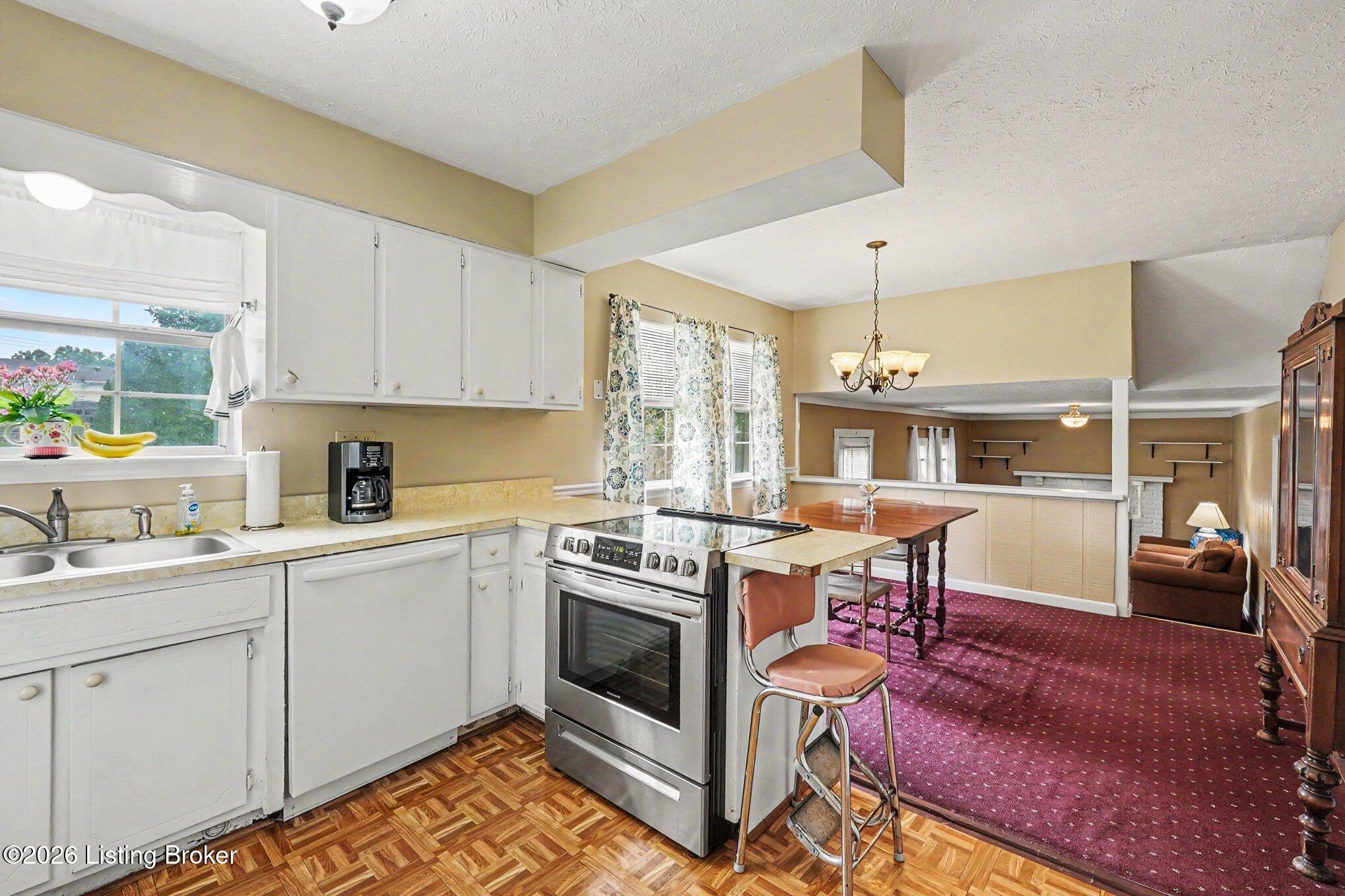 8819 Ash Ave Property Photo 8