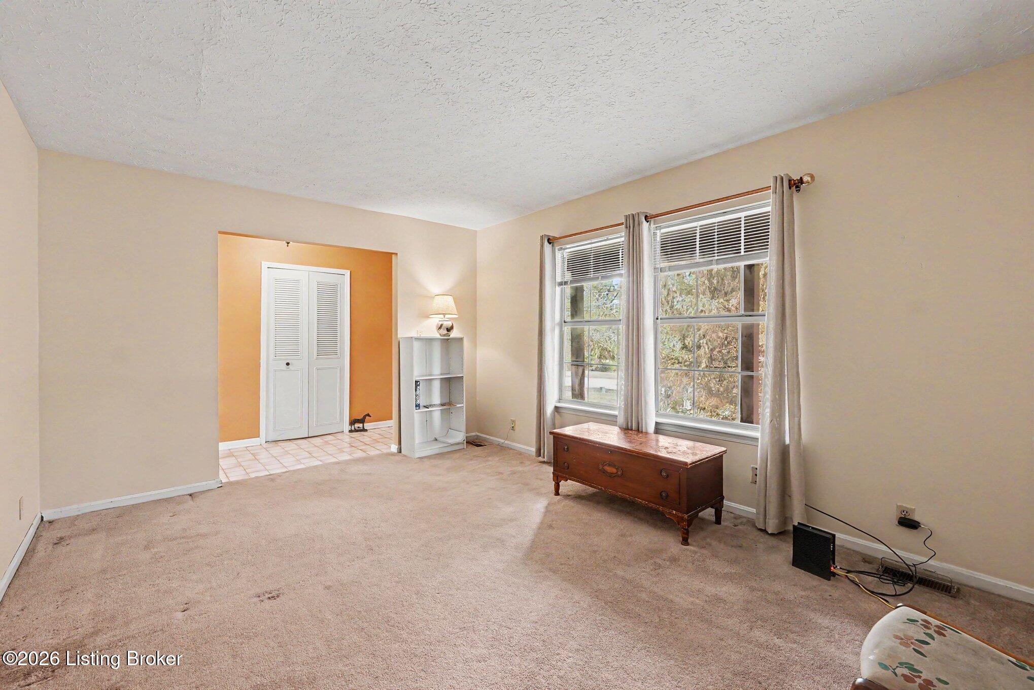 8819 Ash Ave Property Photo 10