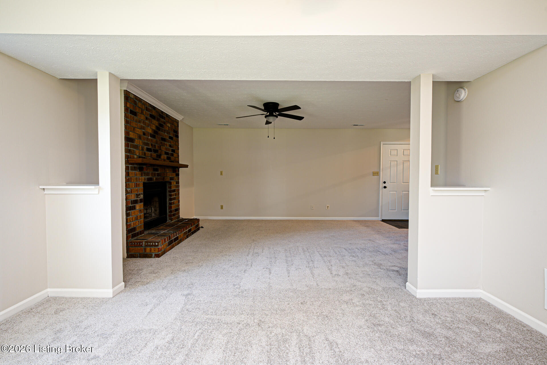 4318 Cara Way Property Photo 13