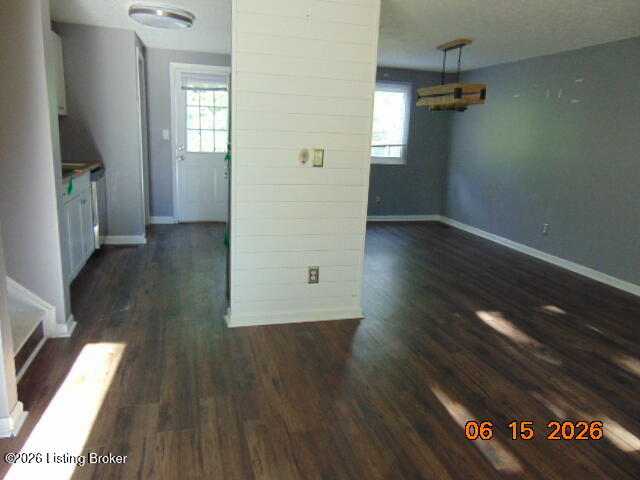 4815 Redmon Ct Property Photo 3