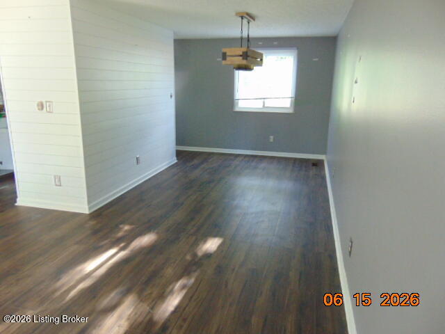 4815 Redmon Ct Property Photo 4