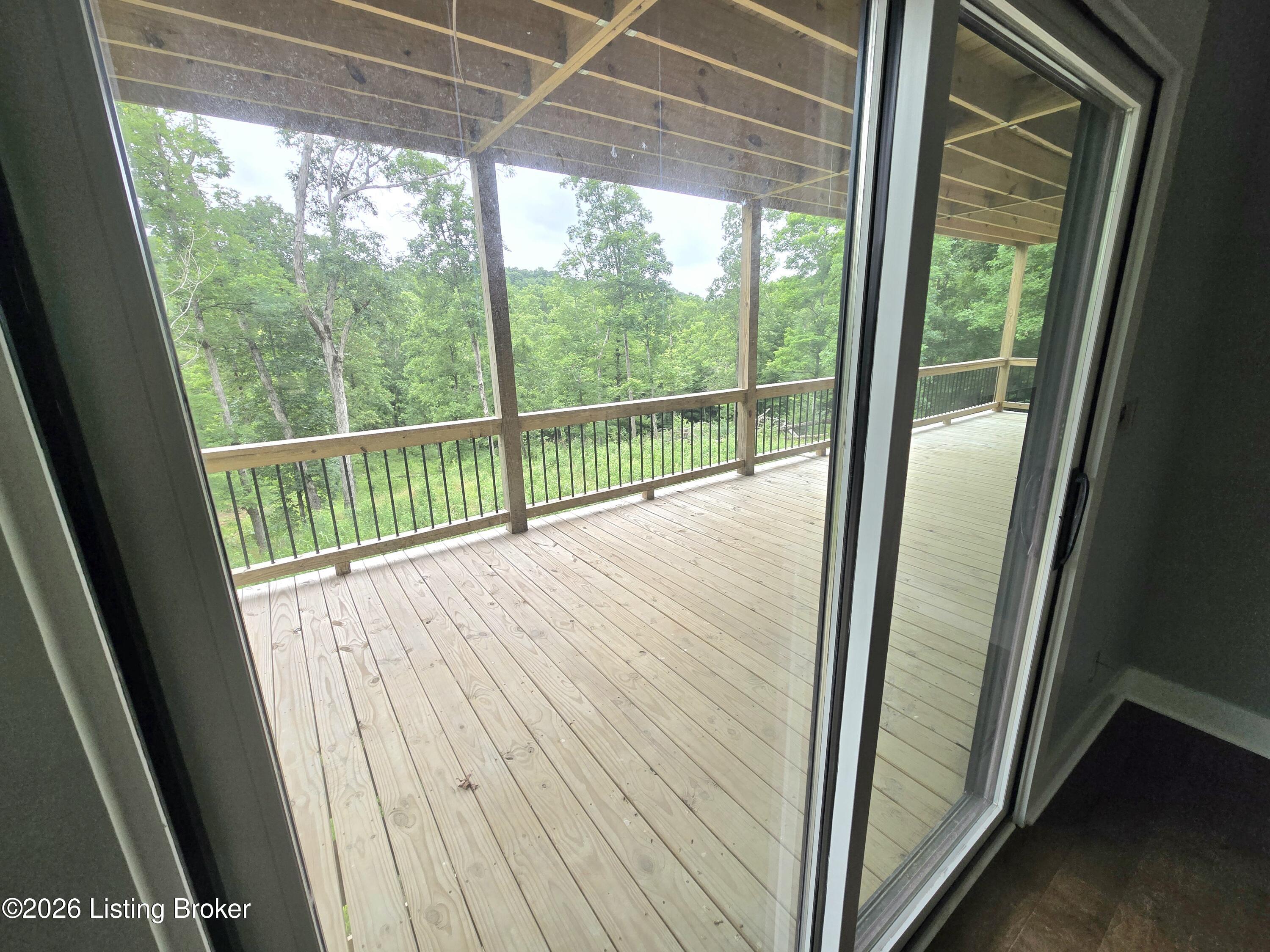 1045 Hunting Ground Rd Property Photo 10