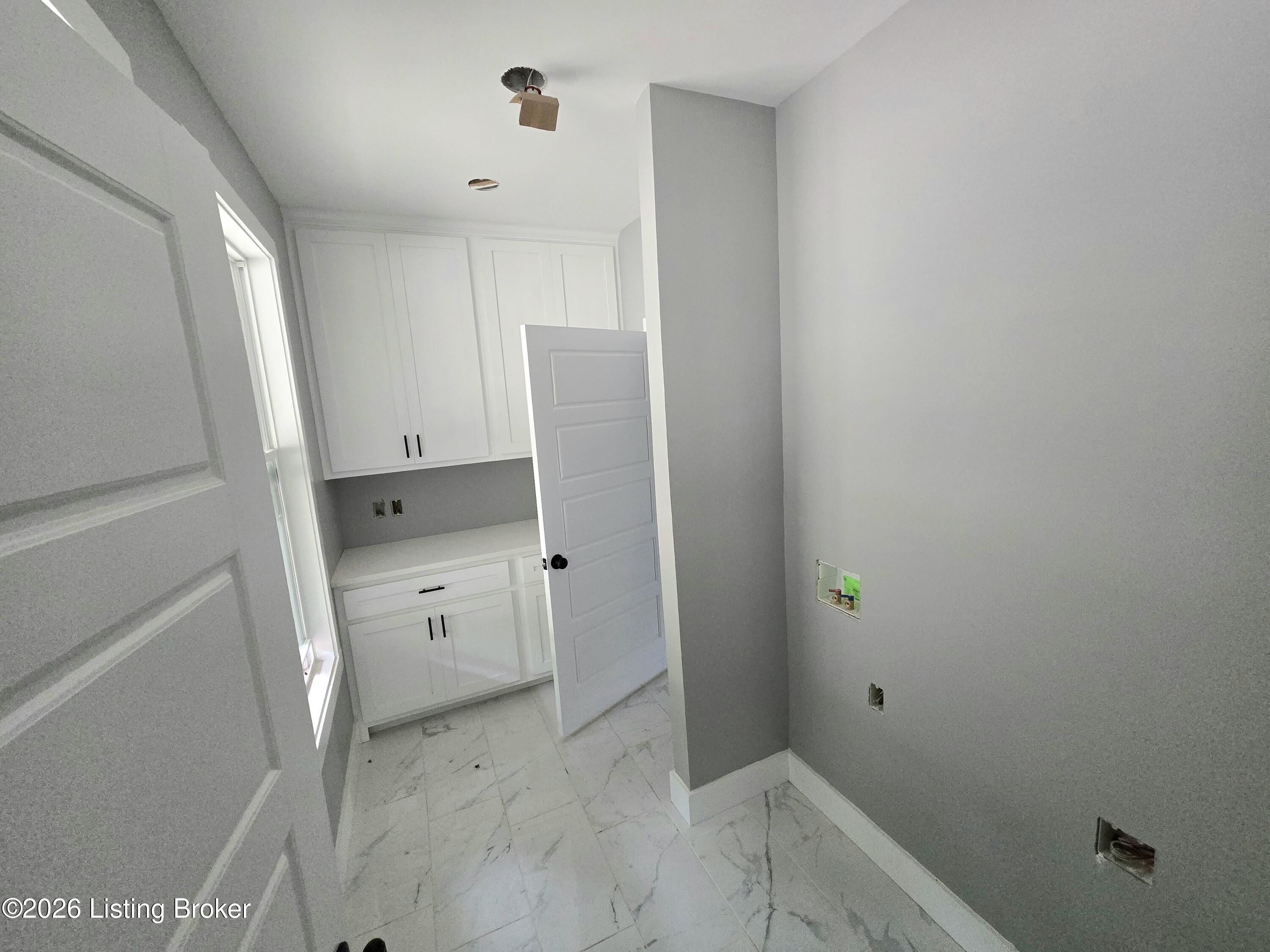 1045 Hunting Ground Rd Property Photo 14