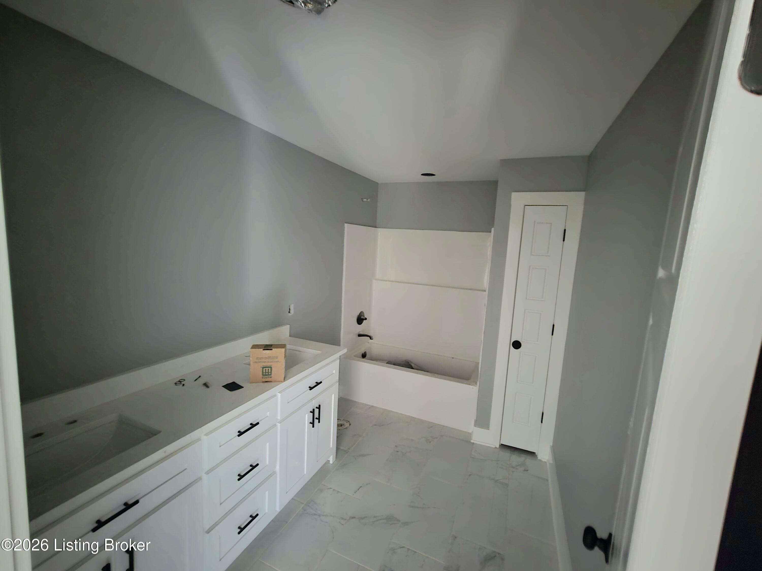 1045 Hunting Ground Rd Property Photo 20