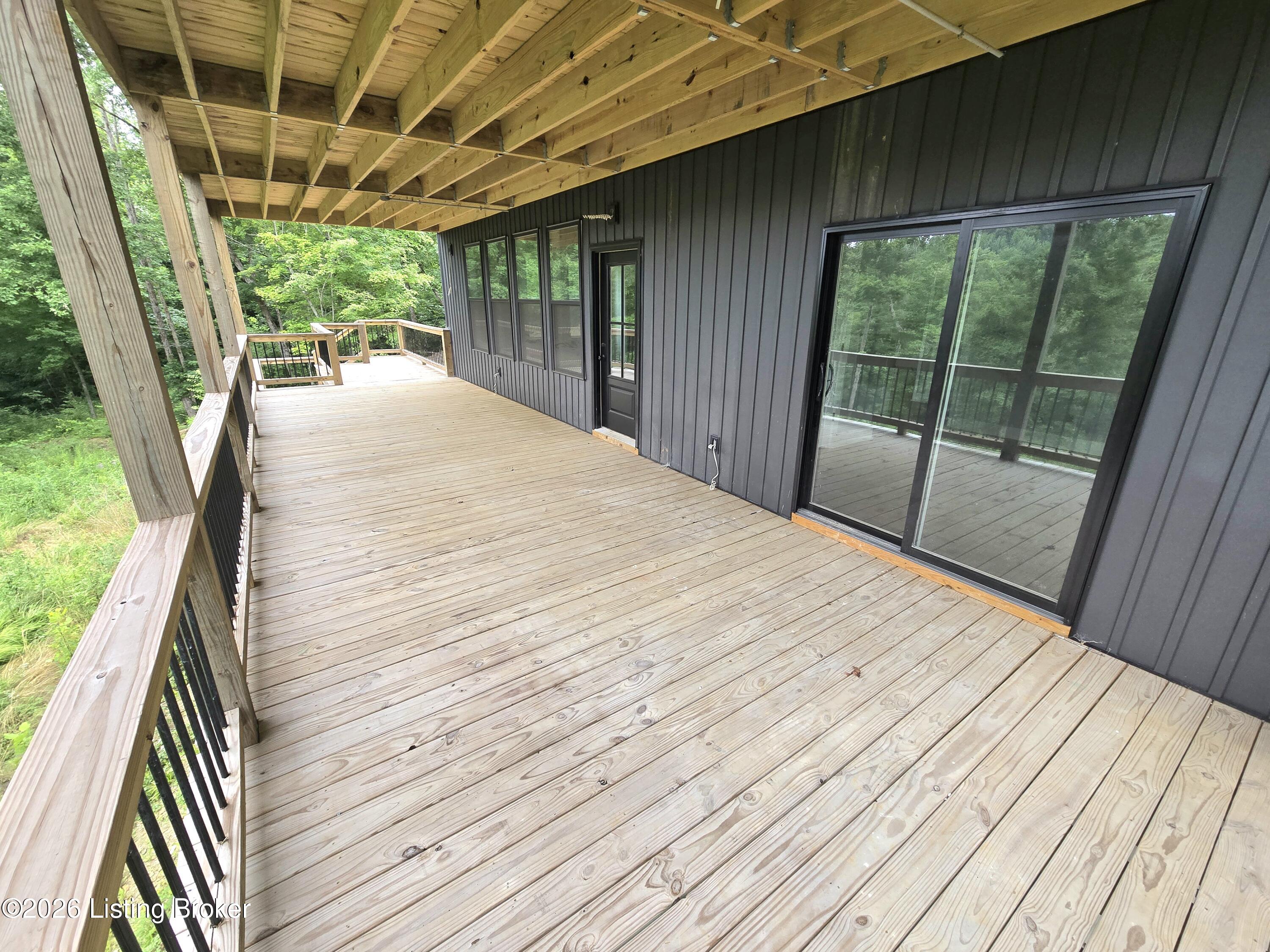 1045 Hunting Ground Rd Property Photo 34