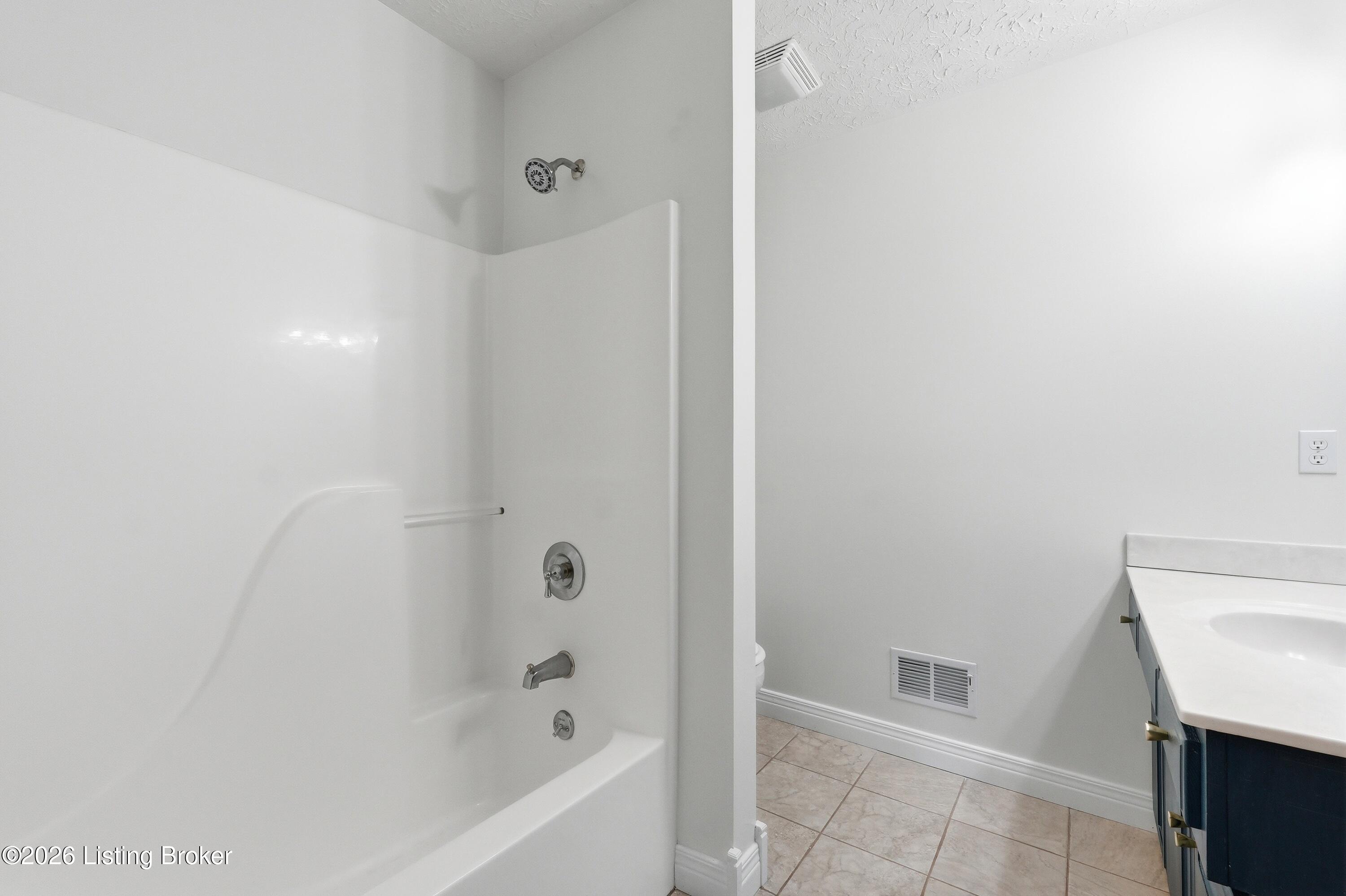 105 Bethany Ct Property Photo 32
