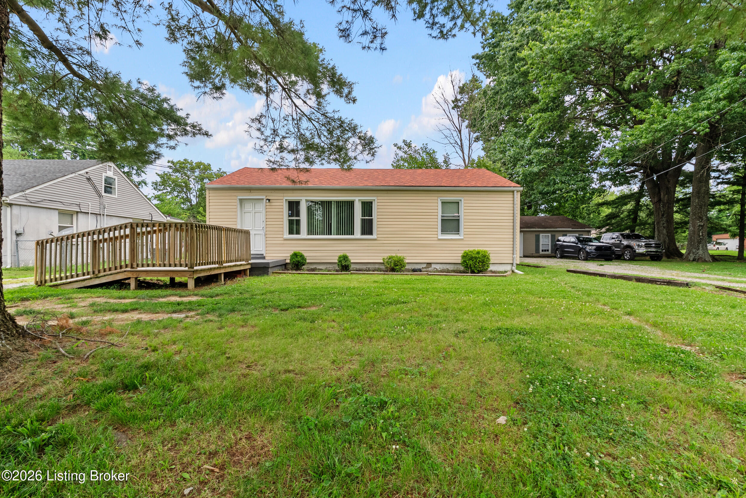 1263 Forest Dr Property Photo 32